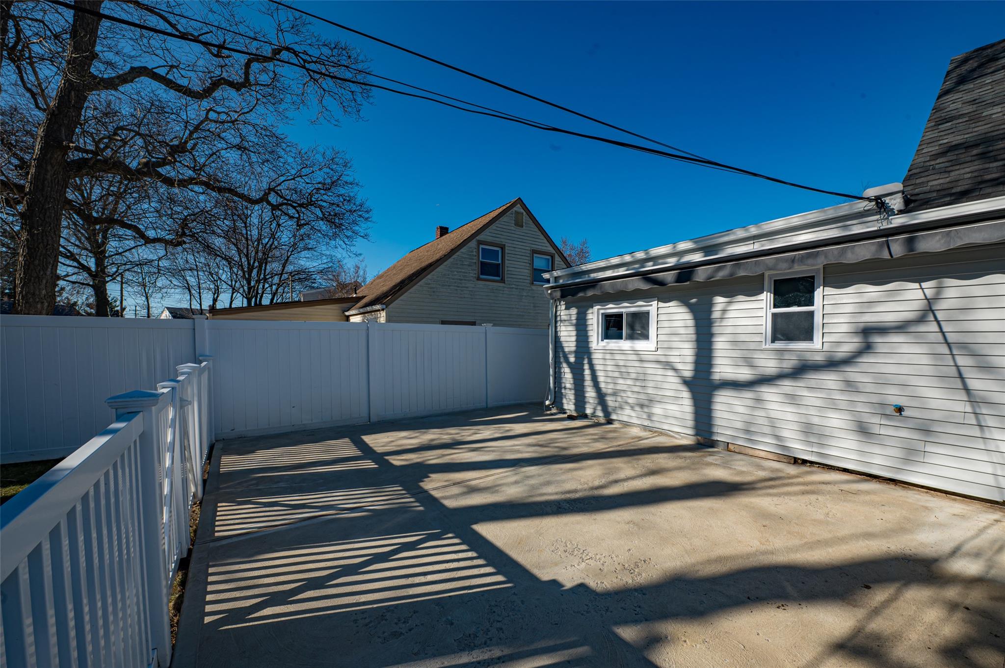 17 Aldin Lane, Levittown, NY 11756