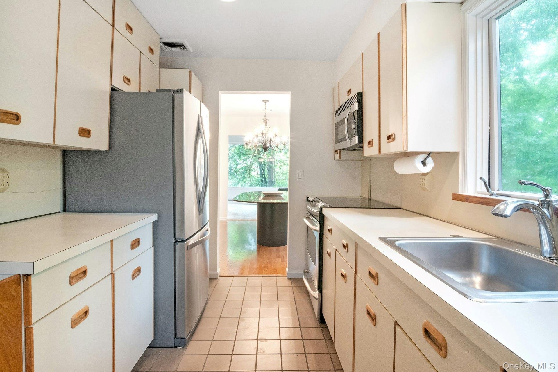 707 Eagle Bay Drive, Ossining, NY 10562