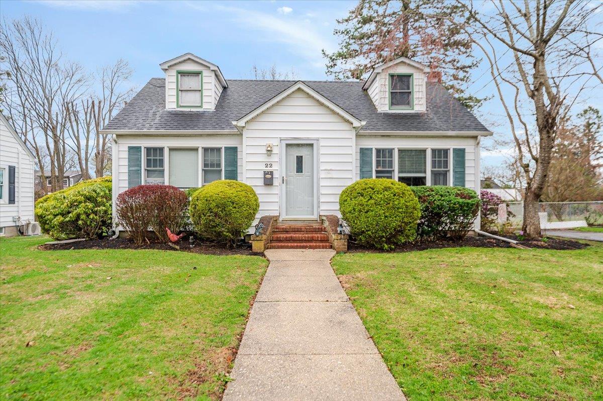 22 Park Avenue, Kings Park, NY 11754