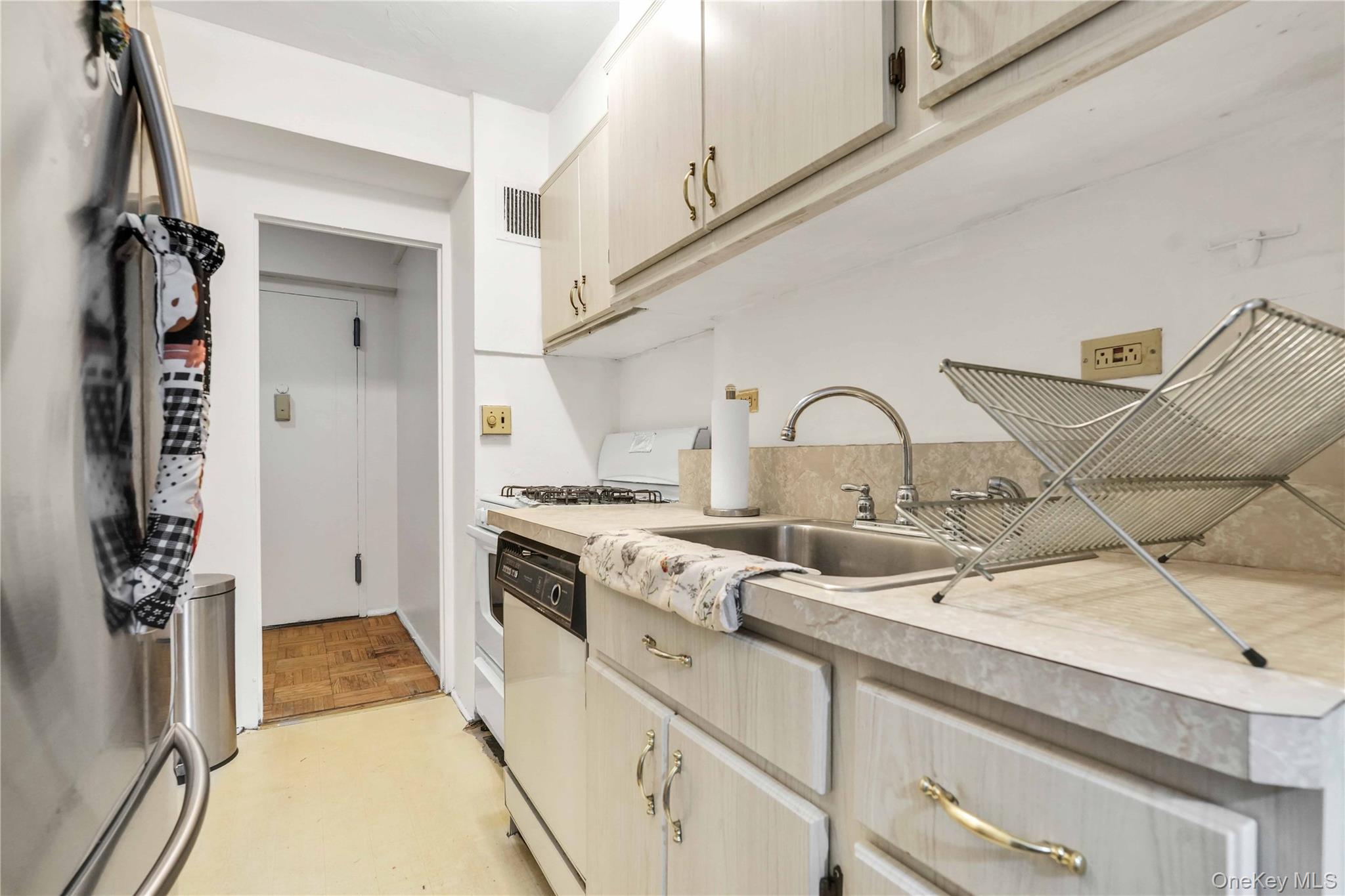 225 Adams Street # 1H, Brooklyn, NY 11201