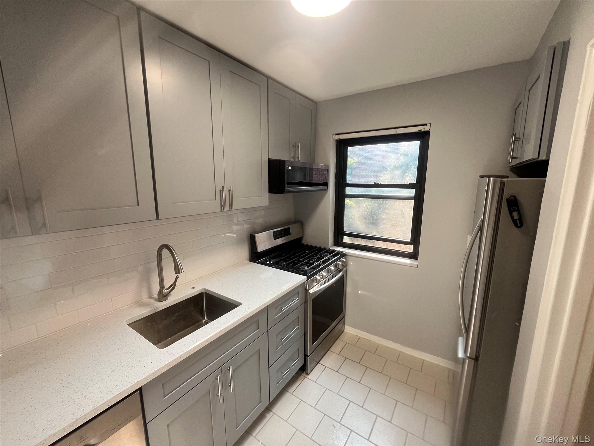 46-40 216 Street # 3B, Bayside, NY 11361