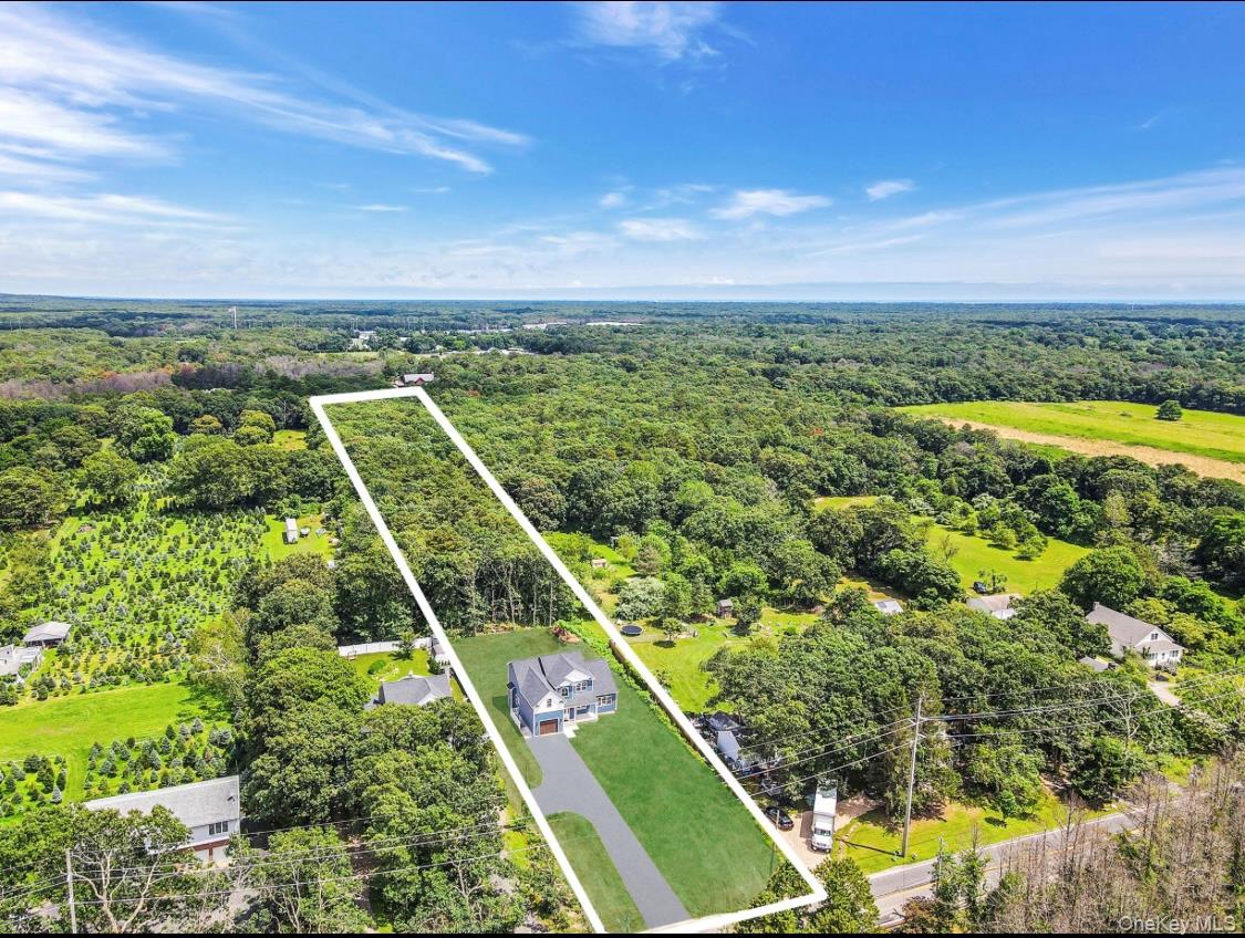 329 Weeks Avenue, Manorville, NY 11949