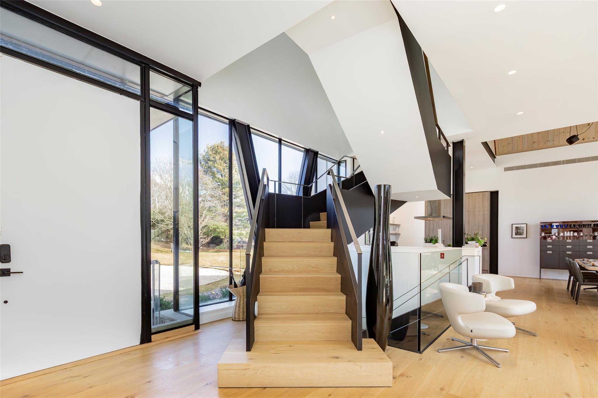 179 Montauk Highway, East Hampton, NY 11937