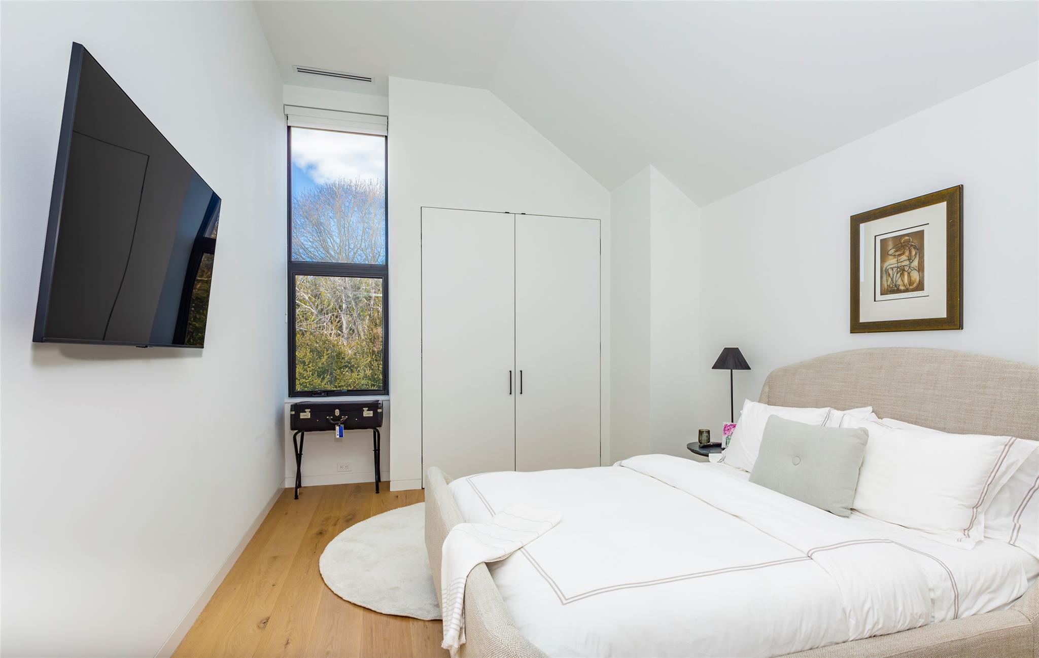 179 Montauk Highway, East Hampton, NY 11937