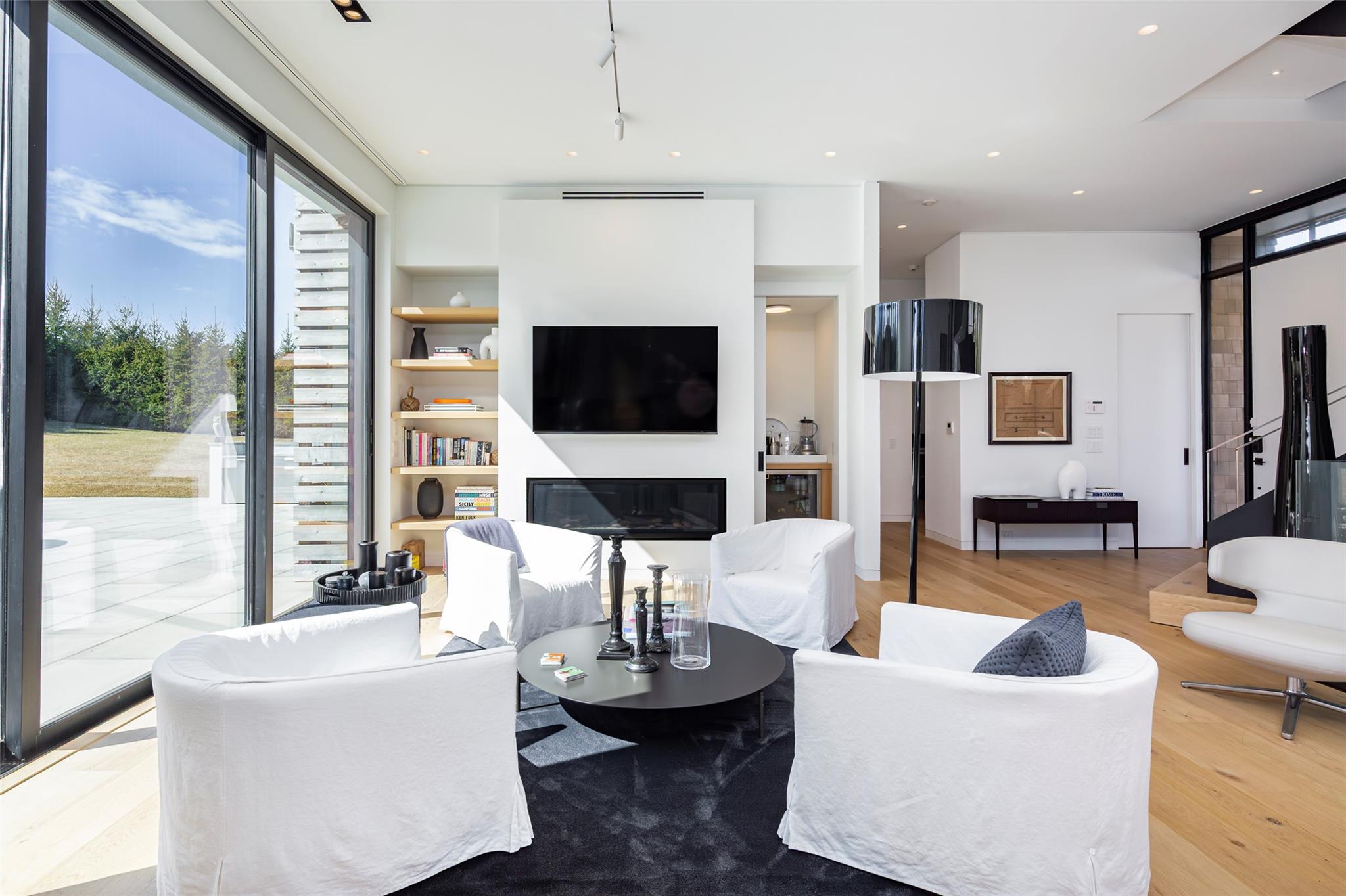 179 Montauk Highway, East Hampton, NY 11937