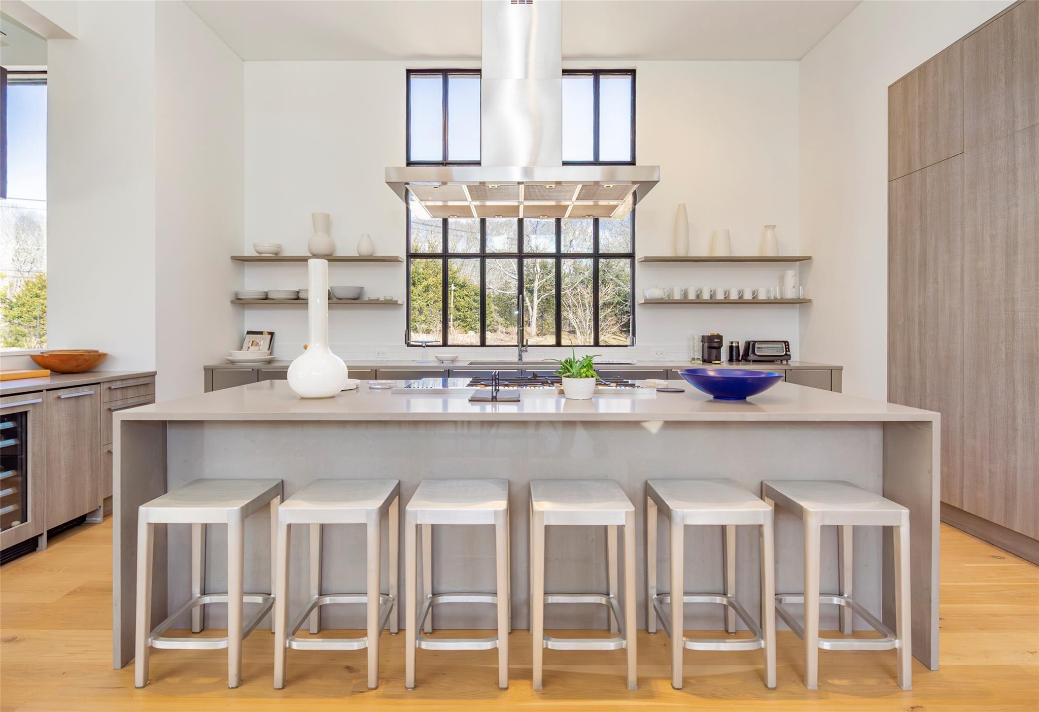 179 Montauk Highway, East Hampton, NY 11937