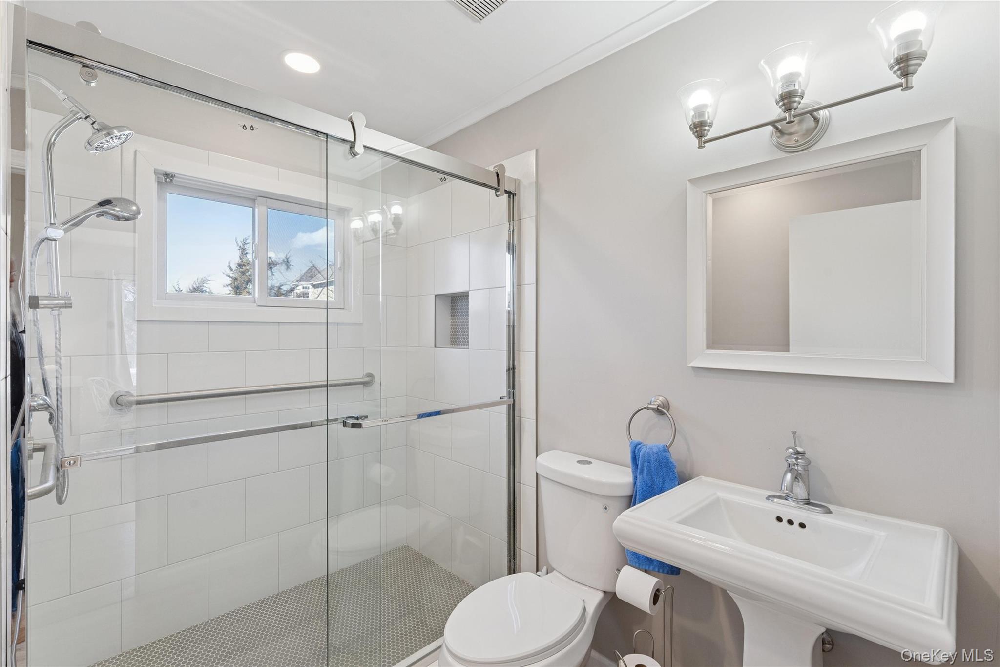 7 Cove Lane, Westhampton Dunes, NY 11978