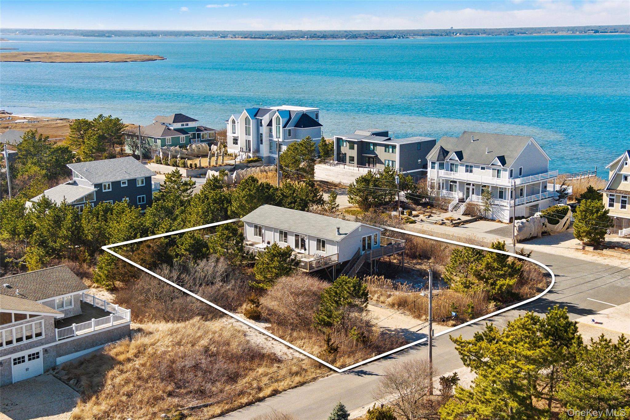 7 Cove Lane, Westhampton Dunes, NY 11978