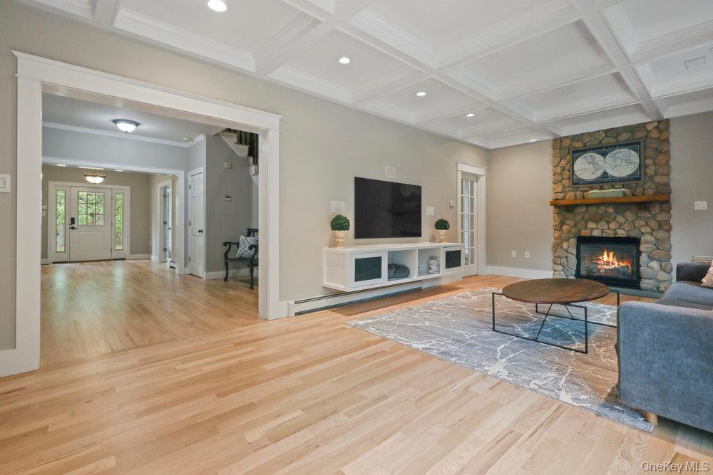 26 Boxtree Road, East Quogue, NY 11942