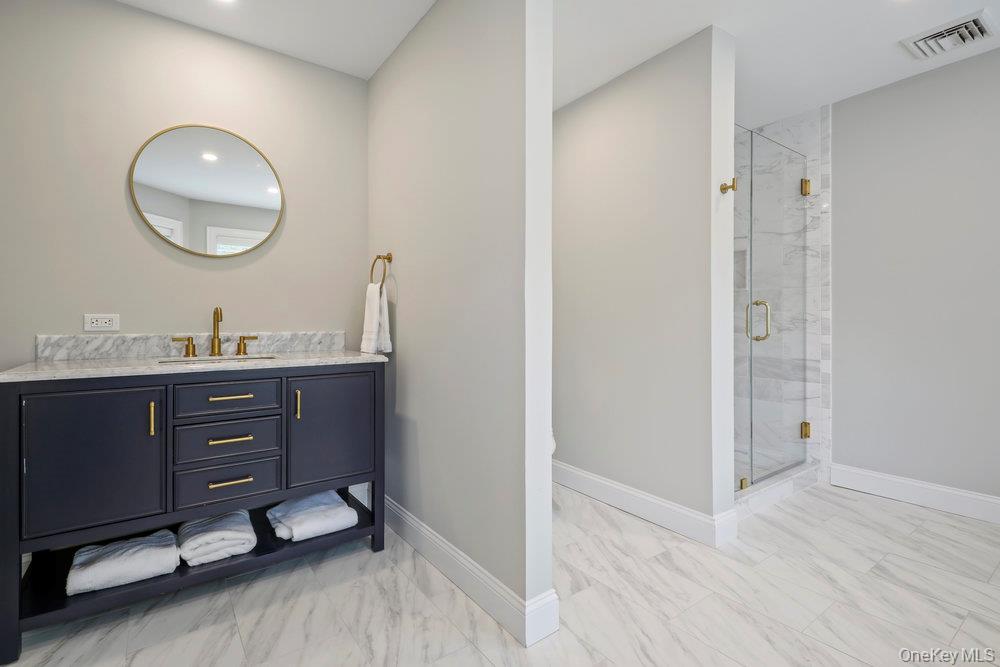 26 Boxtree Road, East Quogue, NY 11942