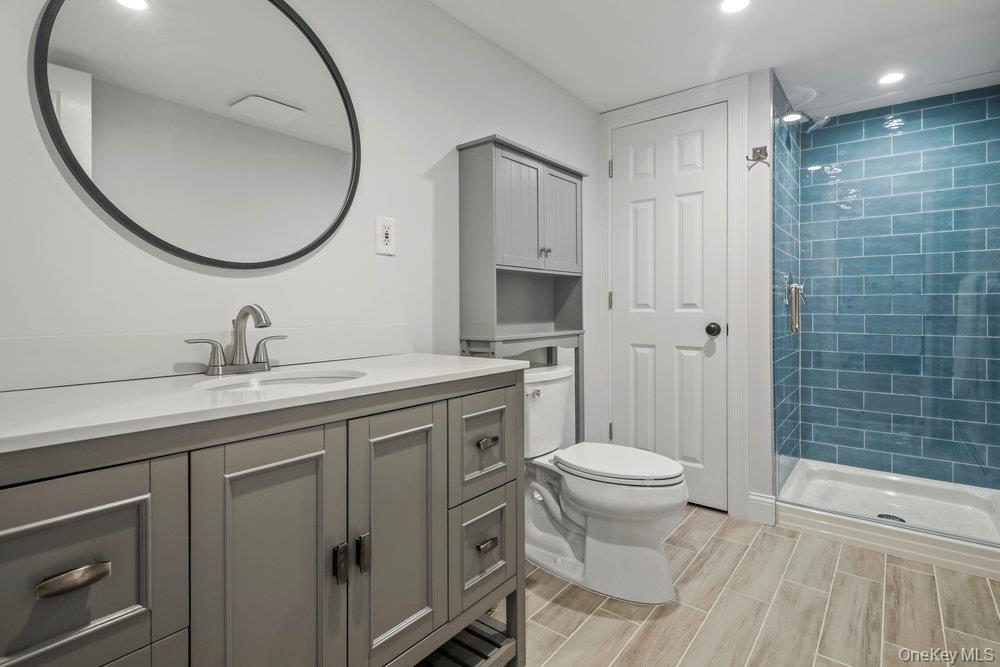 26 Boxtree Road, East Quogue, NY 11942