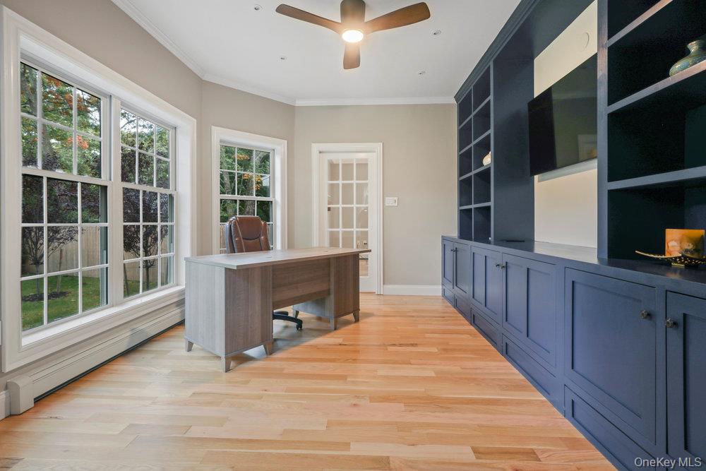 26 Boxtree Road, East Quogue, NY 11942