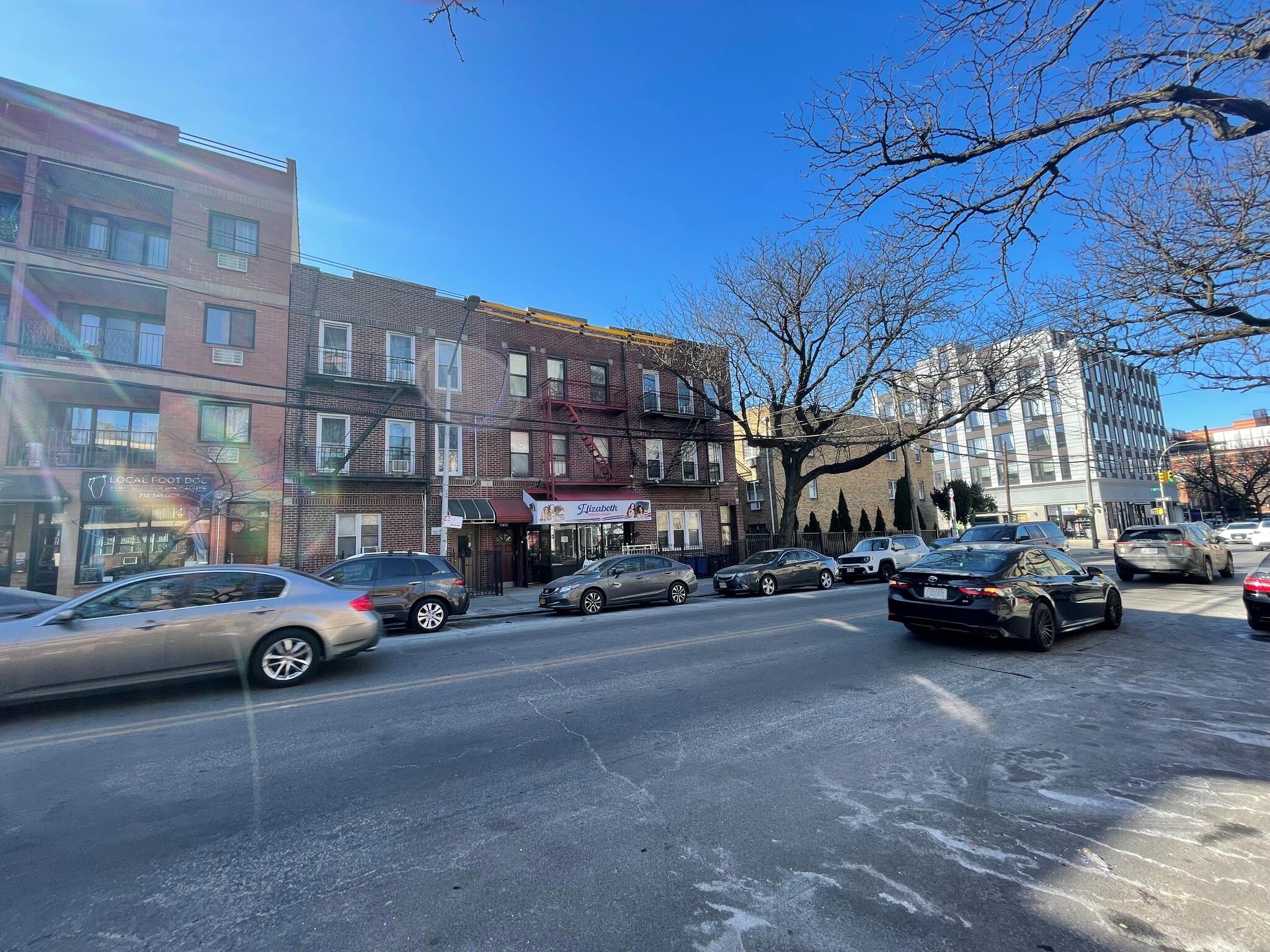 23-12 Broadway, Astoria, NY 11106