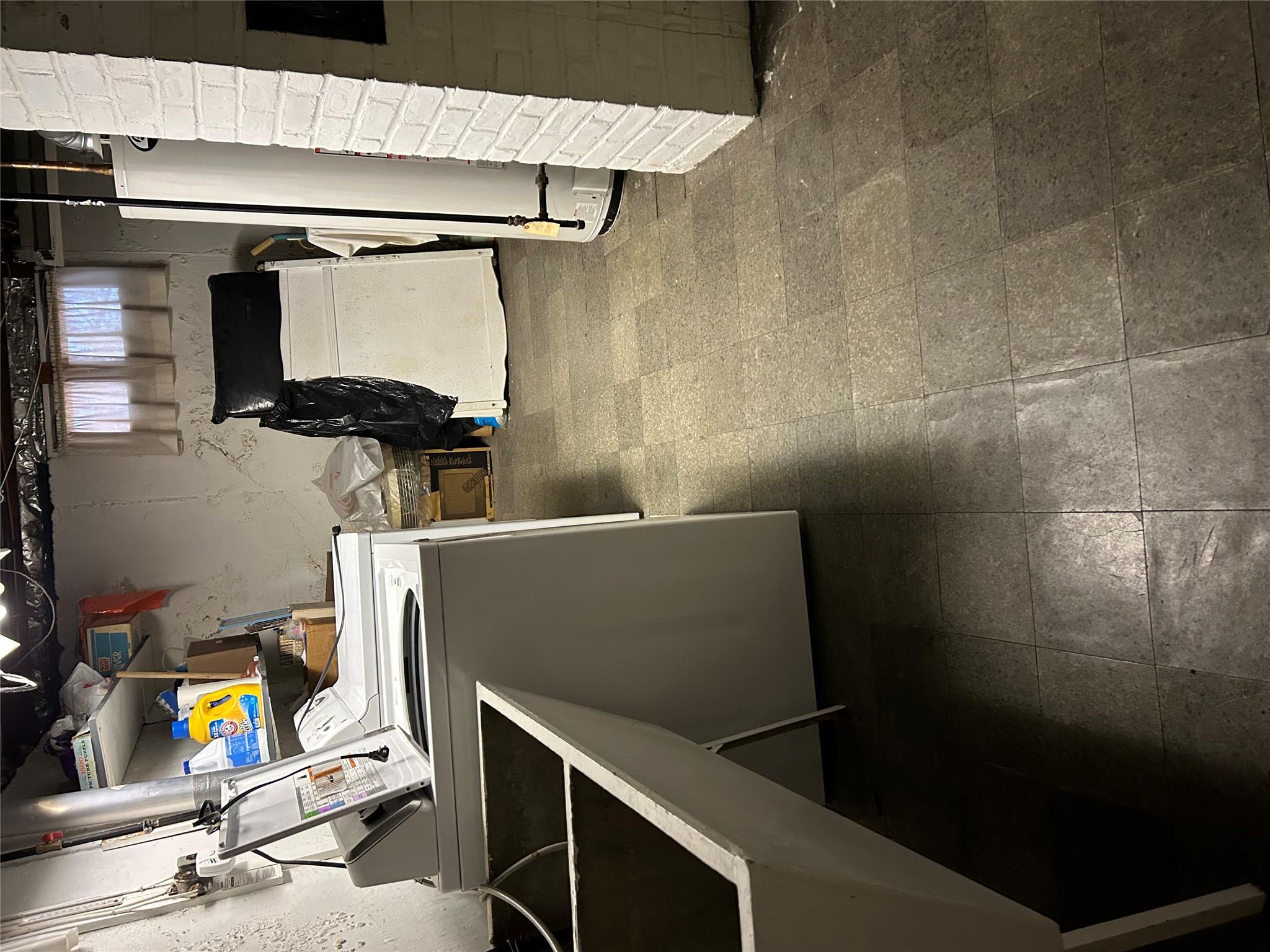 2 Yorkshire Road, New Hyde Park, NY 11040