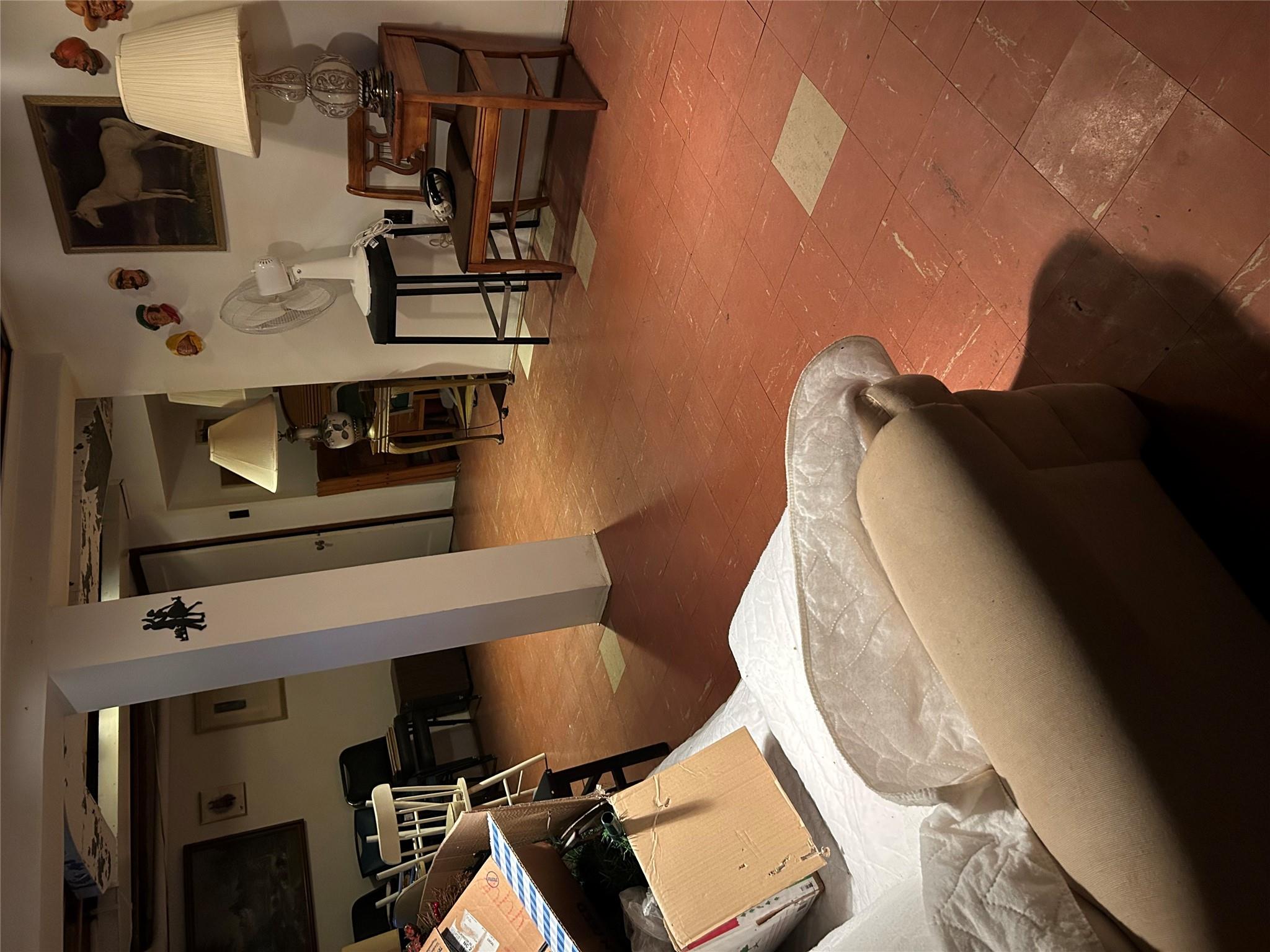 2 Yorkshire Road, New Hyde Park, NY 11040