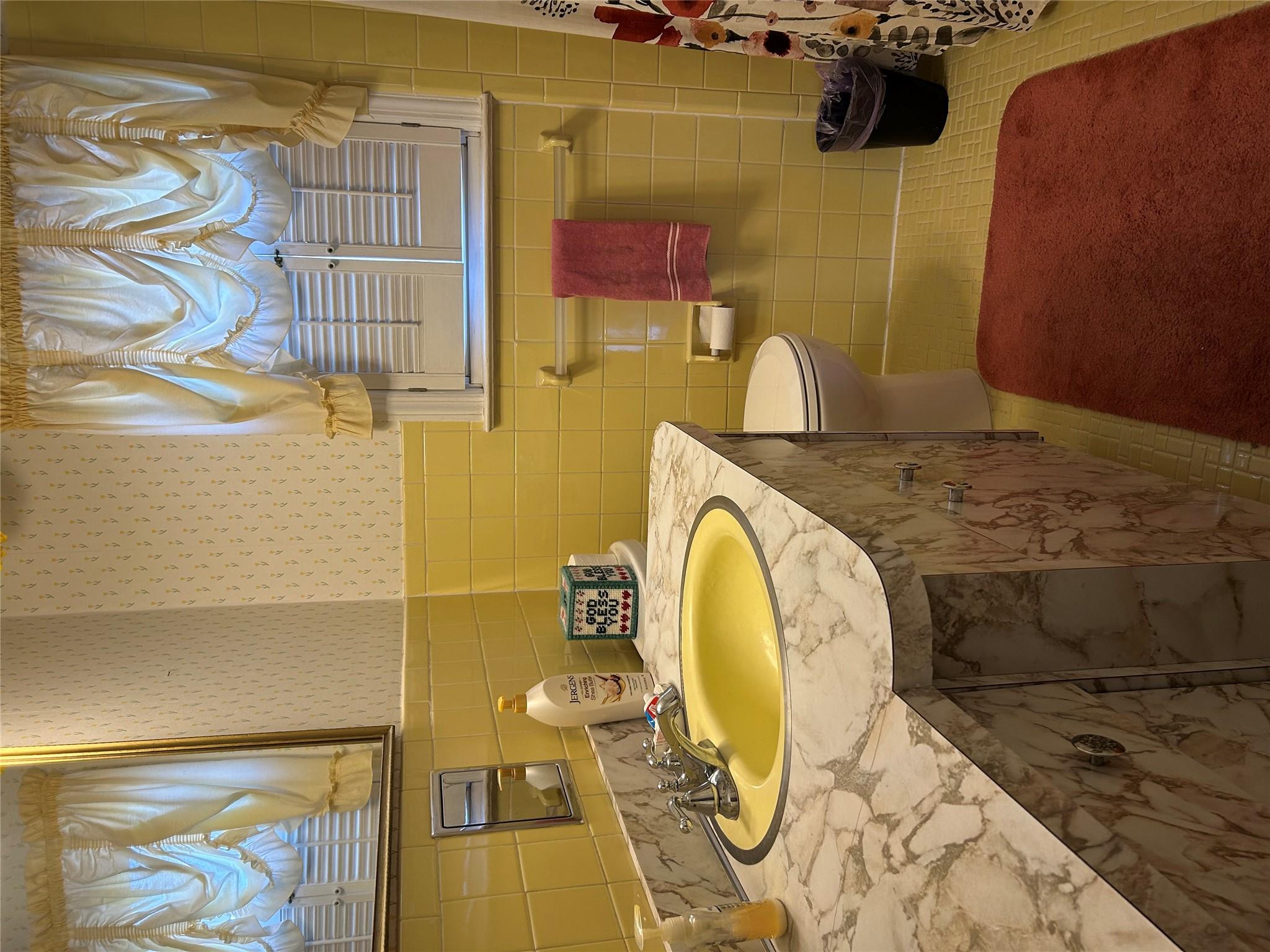 2 Yorkshire Road, New Hyde Park, NY 11040