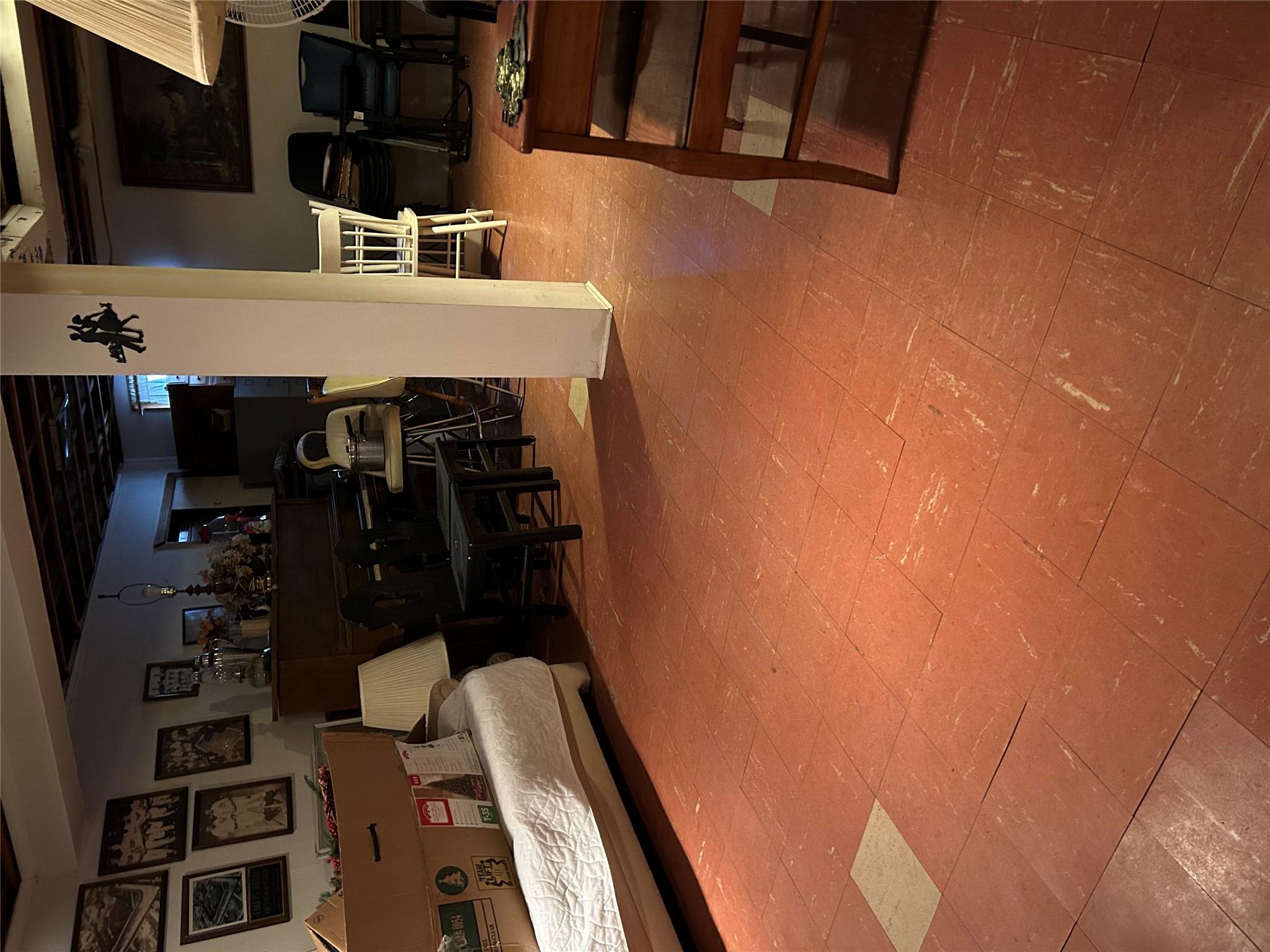 2 Yorkshire Road, New Hyde Park, NY 11040