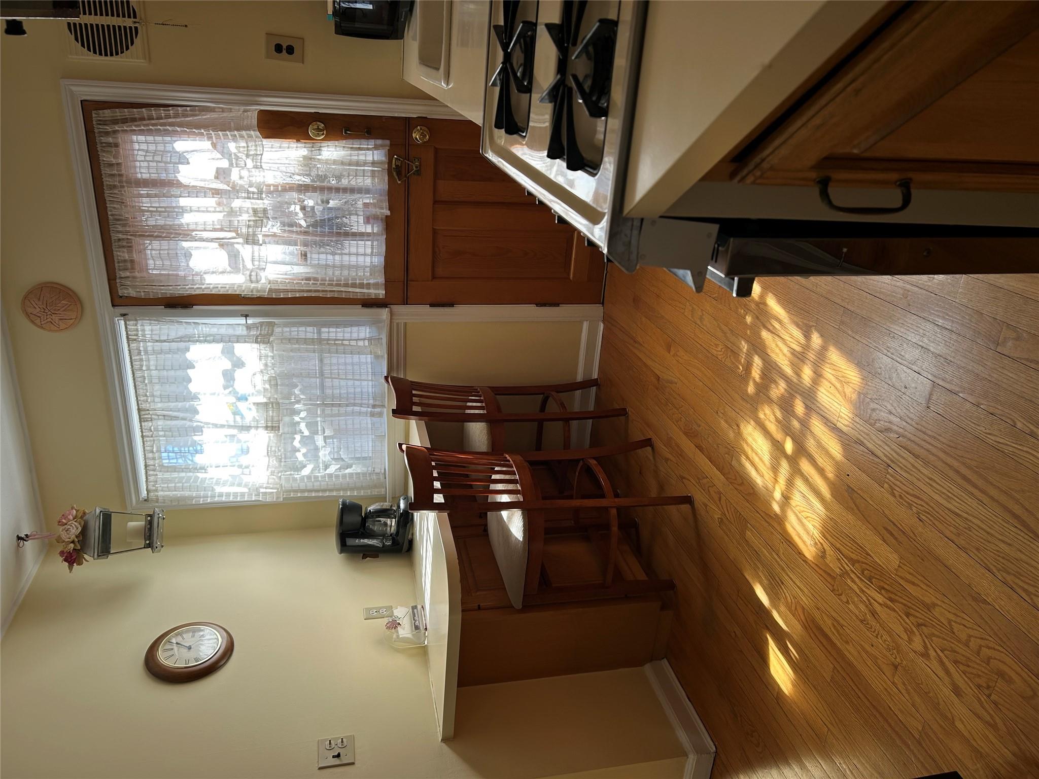 2 Yorkshire Road, New Hyde Park, NY 11040