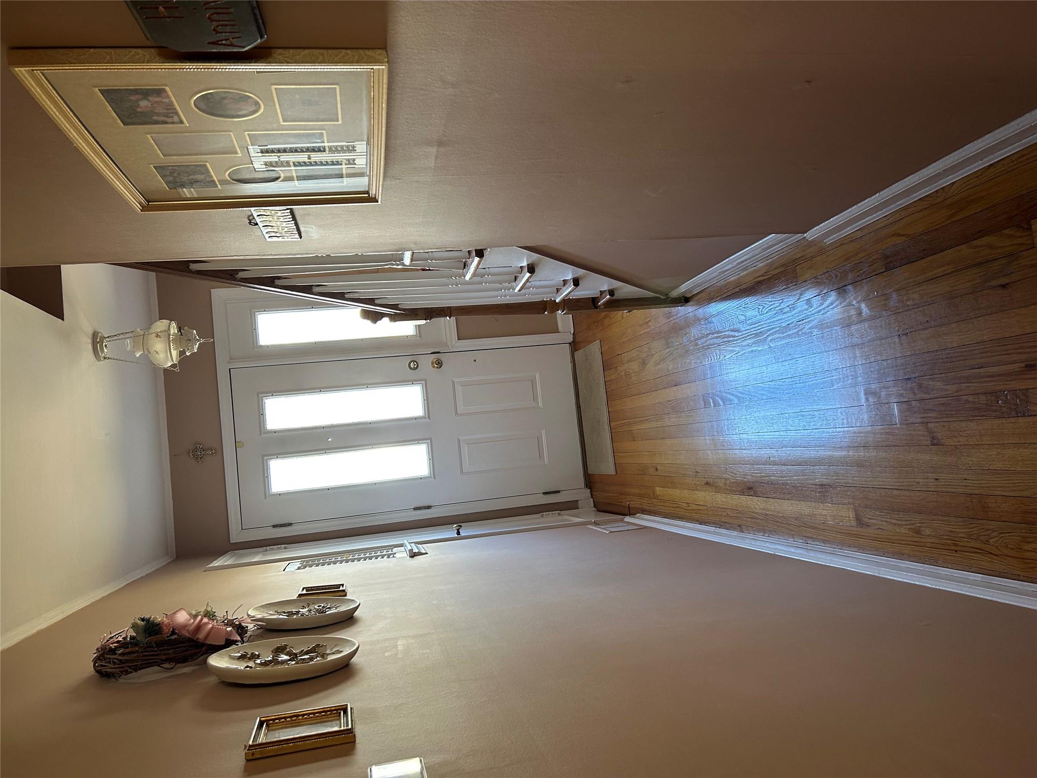 2 Yorkshire Road, New Hyde Park, NY 11040