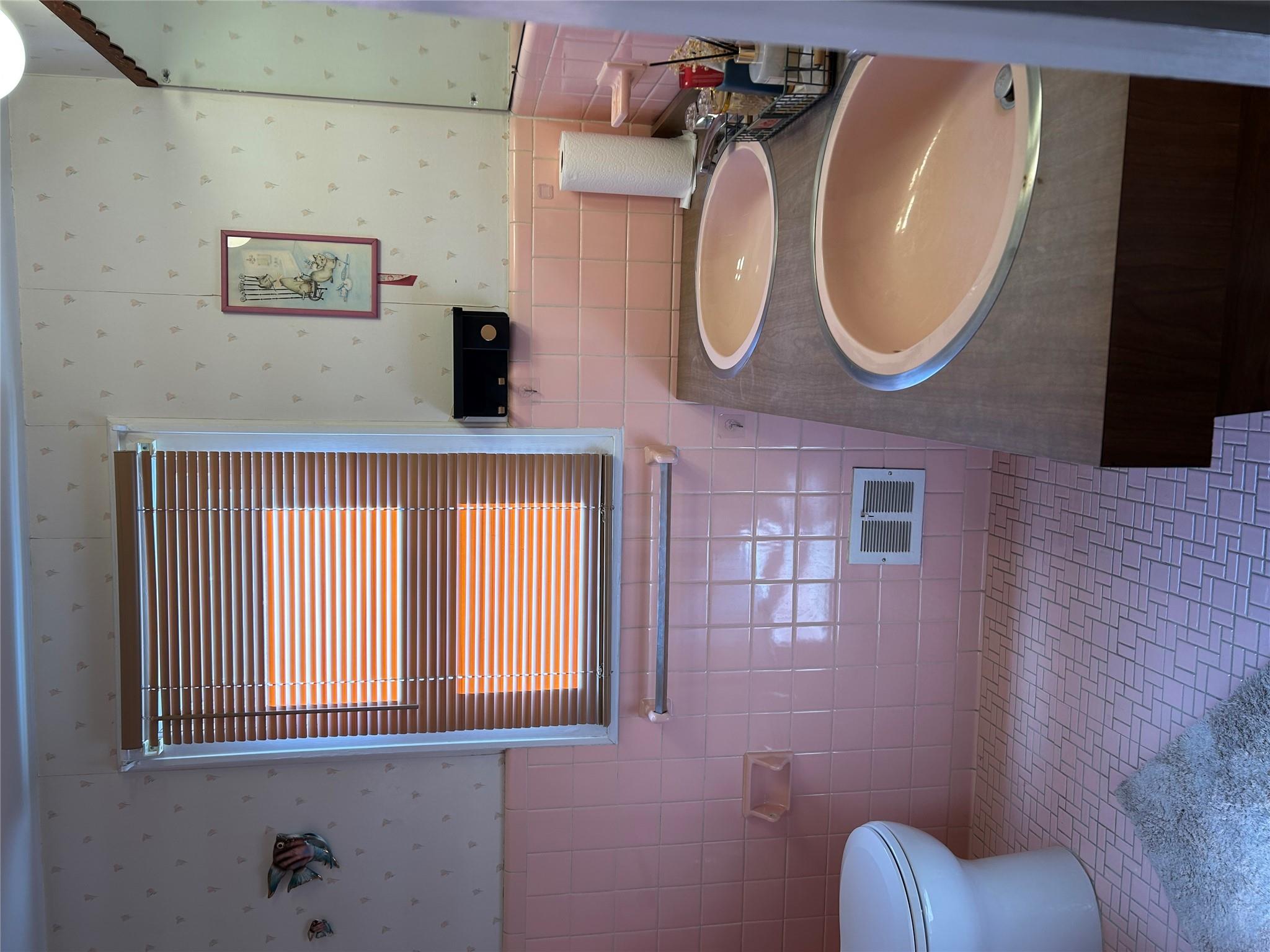 2 Yorkshire Road, New Hyde Park, NY 11040