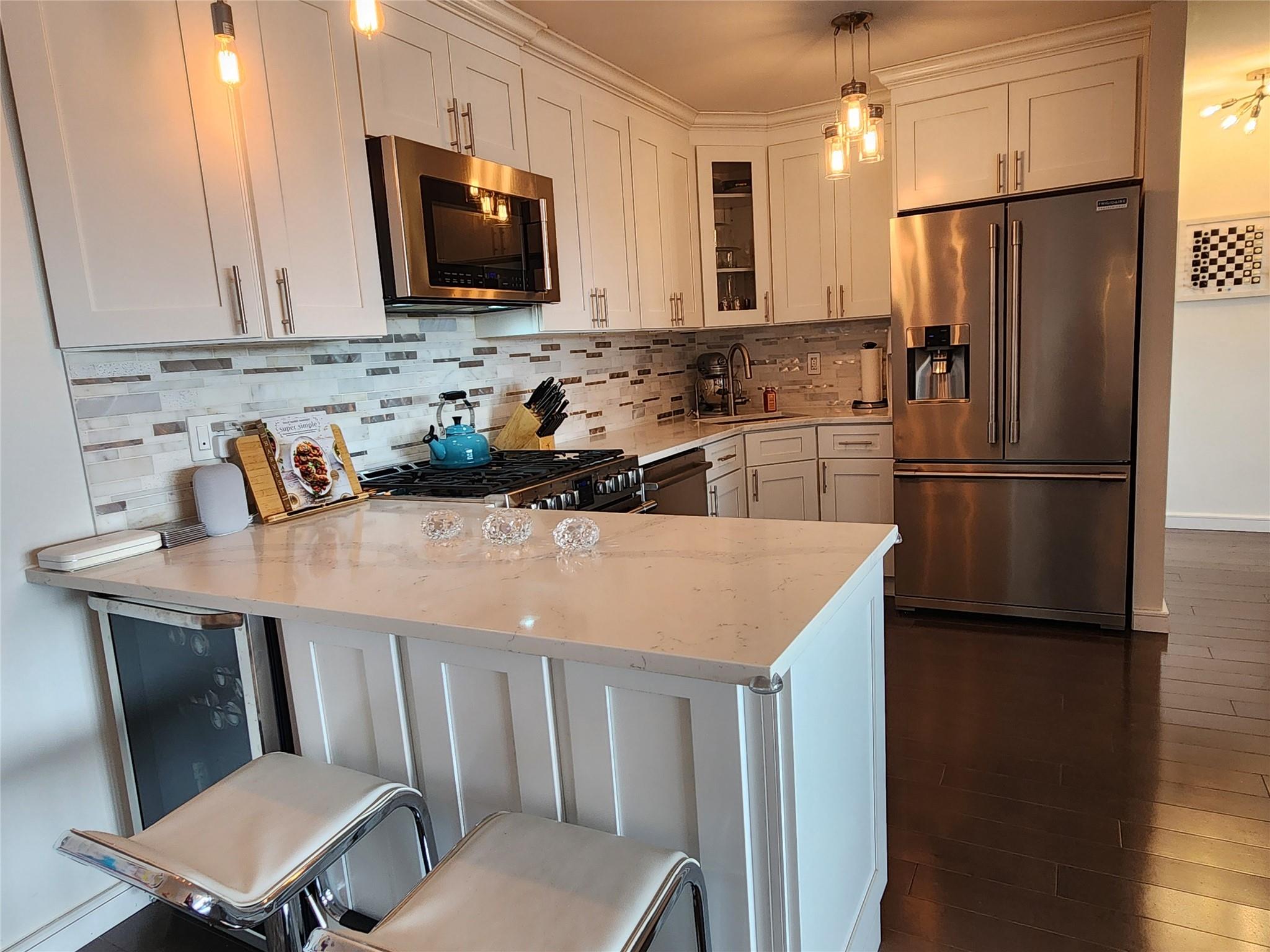 18-15 215th Street # 6 P, Bayside, NY 11360