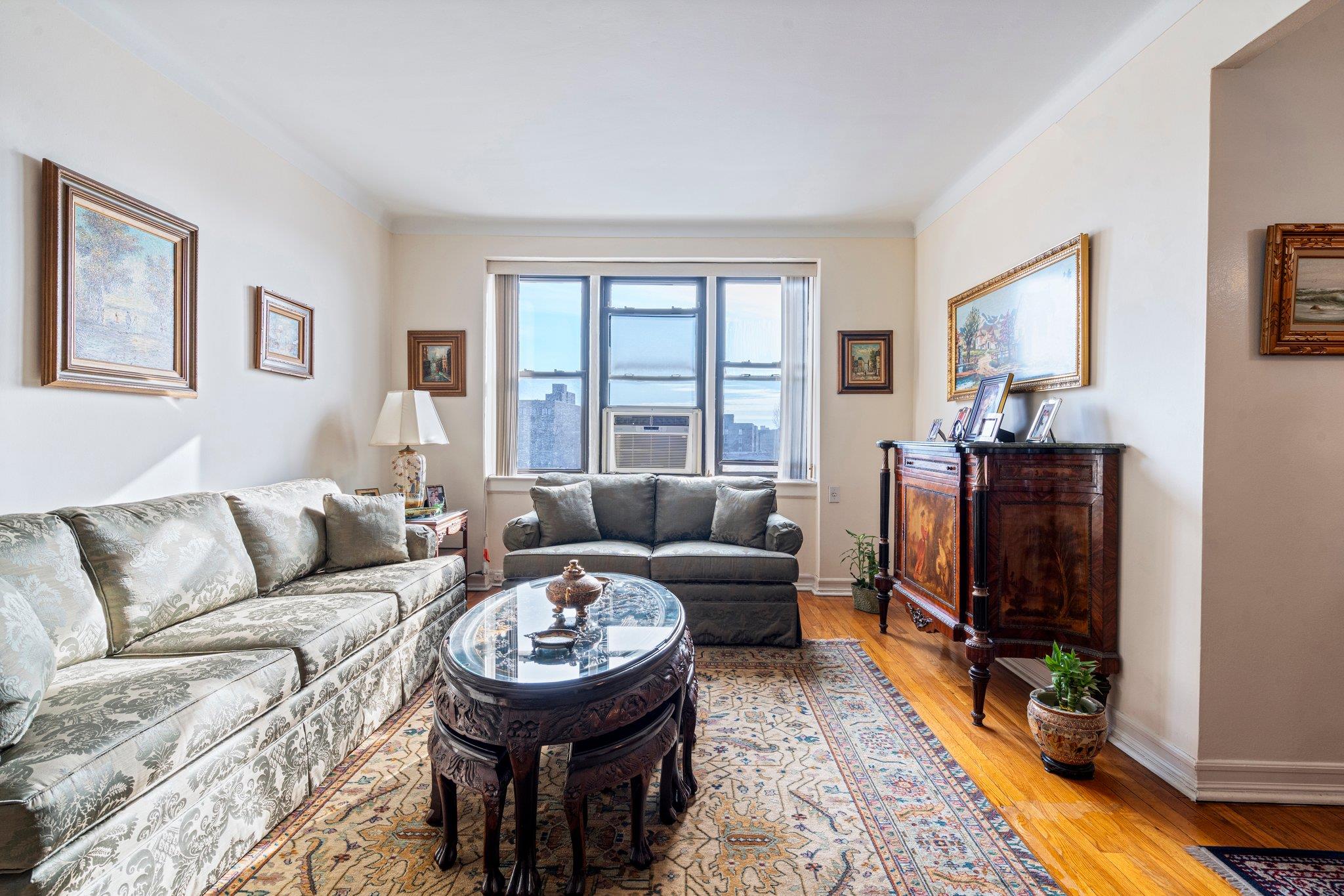 143-50 Hoover Avenue # 512, Briarwood, NY 11435