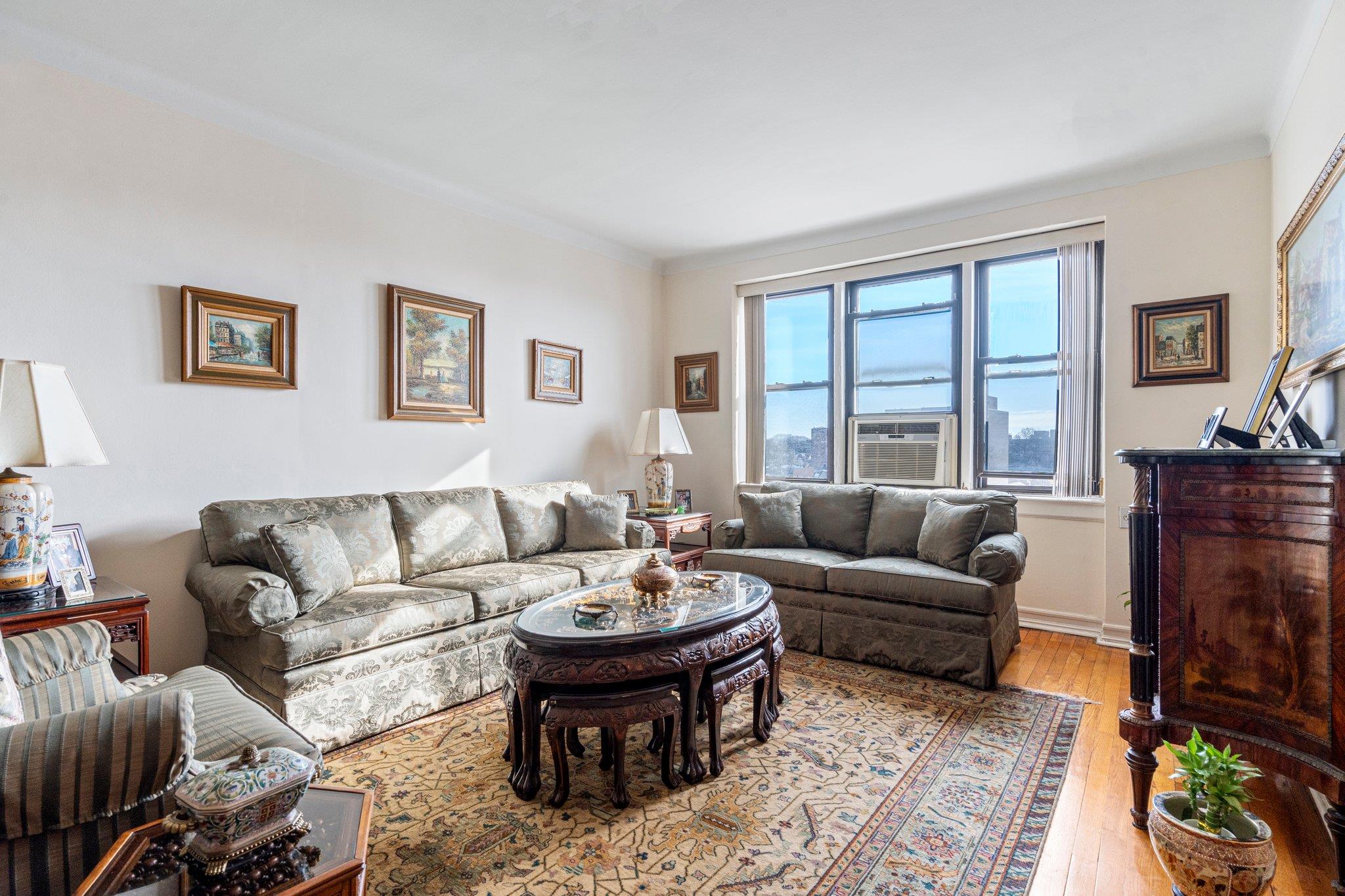 143-50 Hoover Avenue # 512, Briarwood, NY 11435