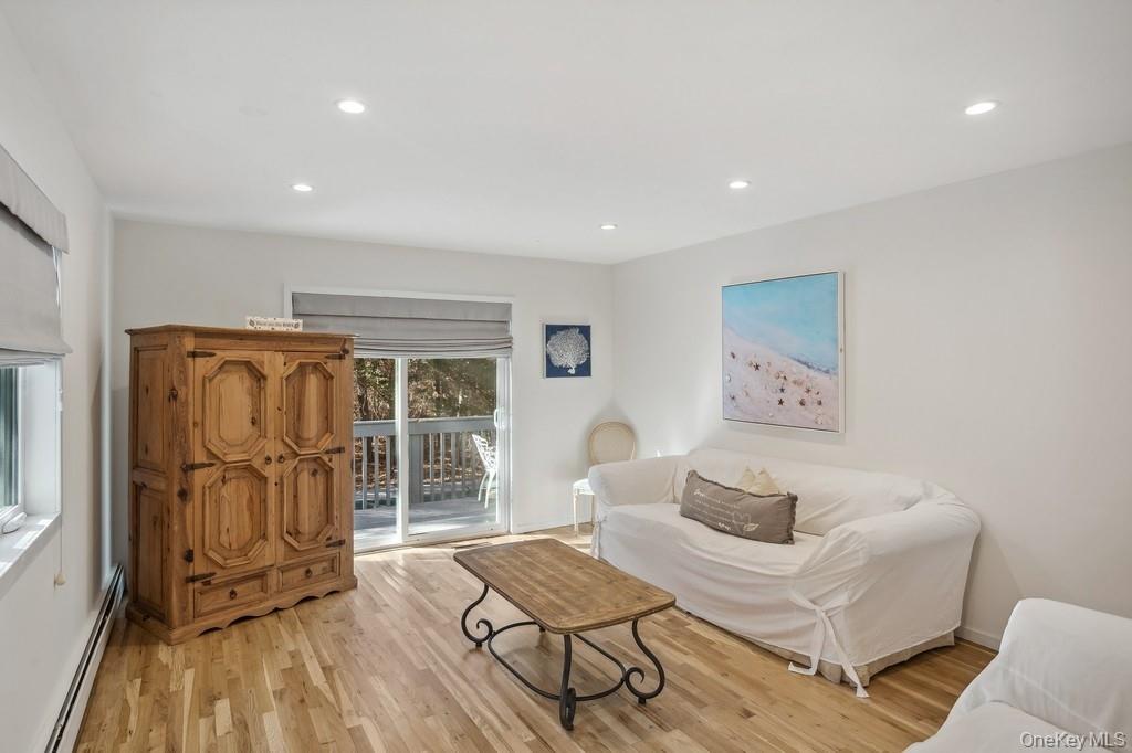 18 Park Circle, Quogue, NY 11959