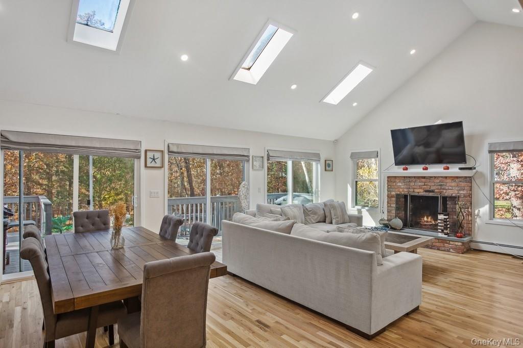 18 Park Circle, Quogue, NY 11959