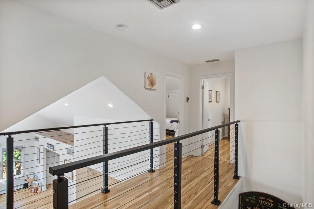 18 Park Circle, Quogue, NY 11959