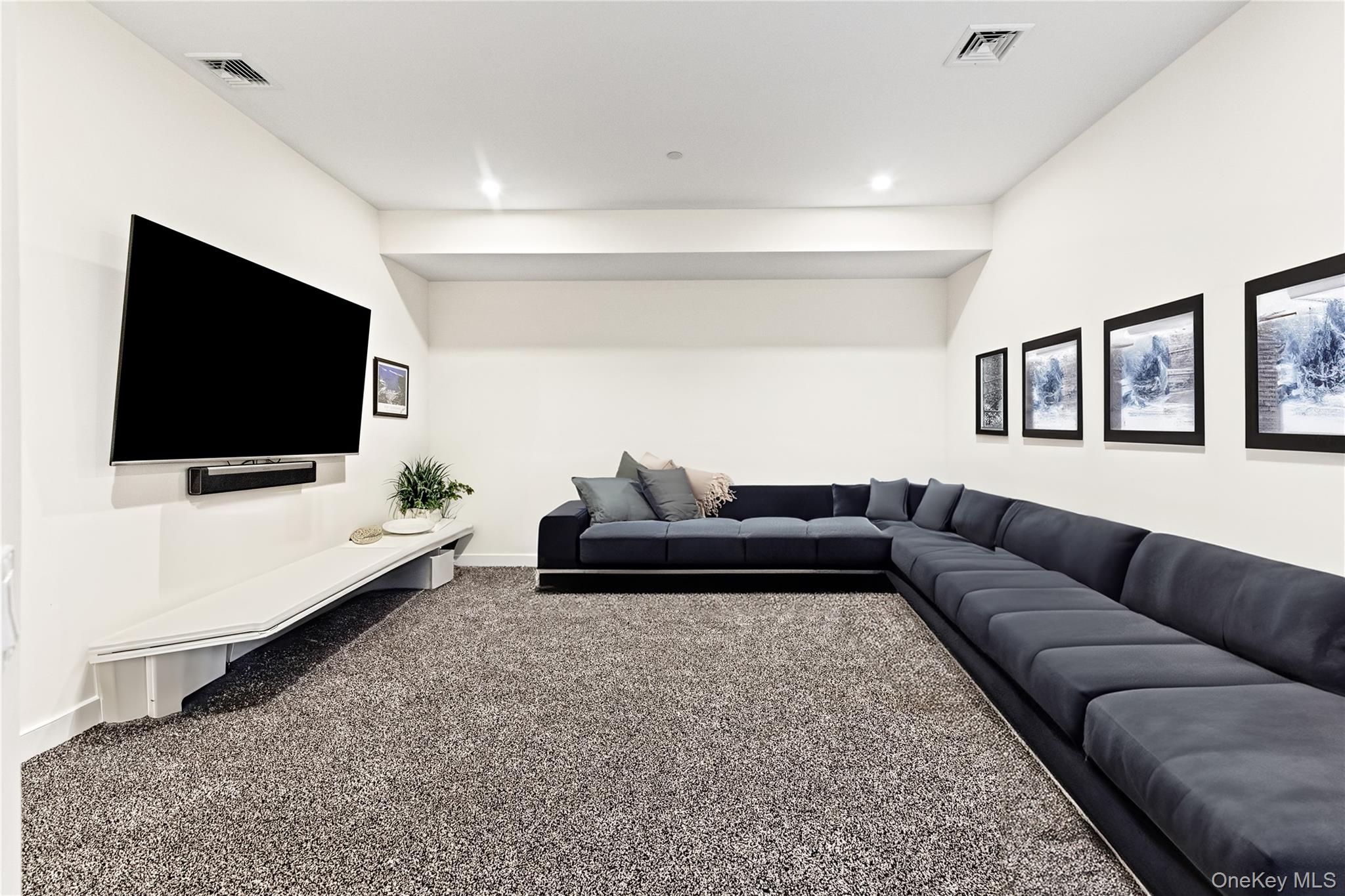 89 Old Canoe Place Road, Hampton Bays, NY 11946