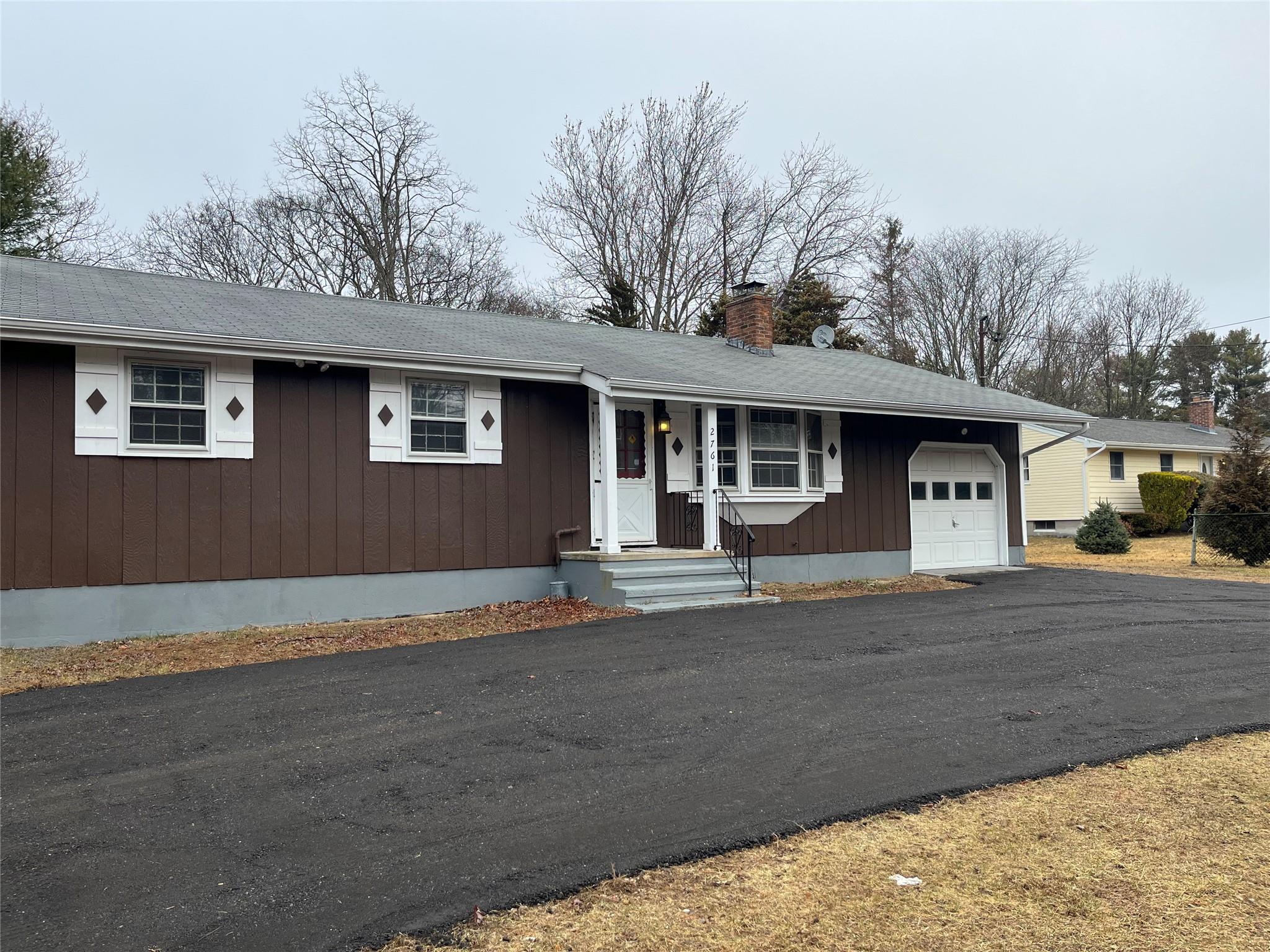 2761 Montauk Highway, Brookhaven, NY 11719