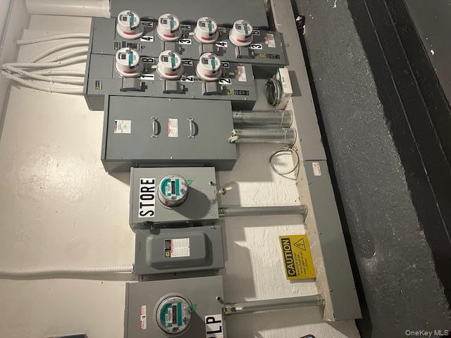 45-11 Broadway, Astoria, NY 11103