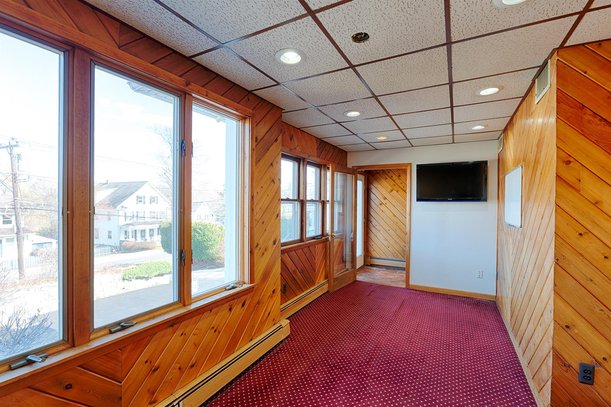 105 Gleneida Avenue, Carmel, NY 10512