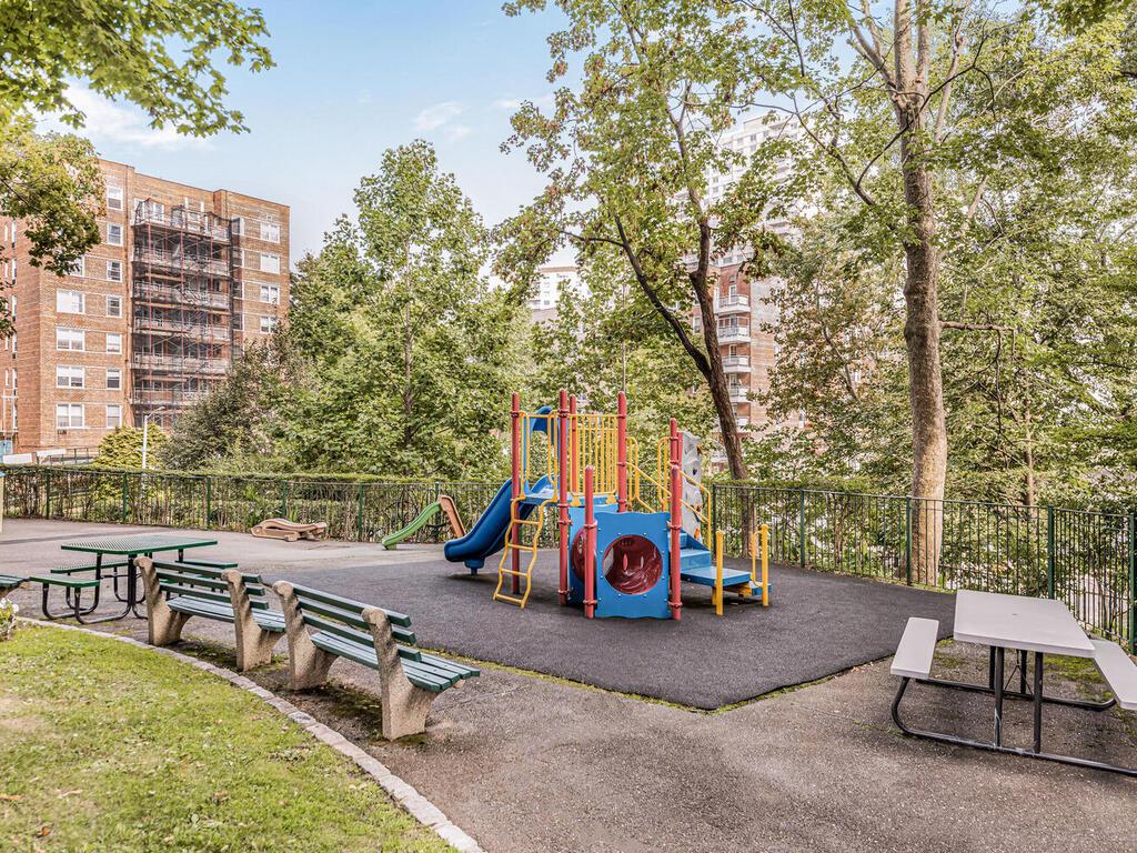 80 Knolls Crescent # 6B, Bronx, NY 10463