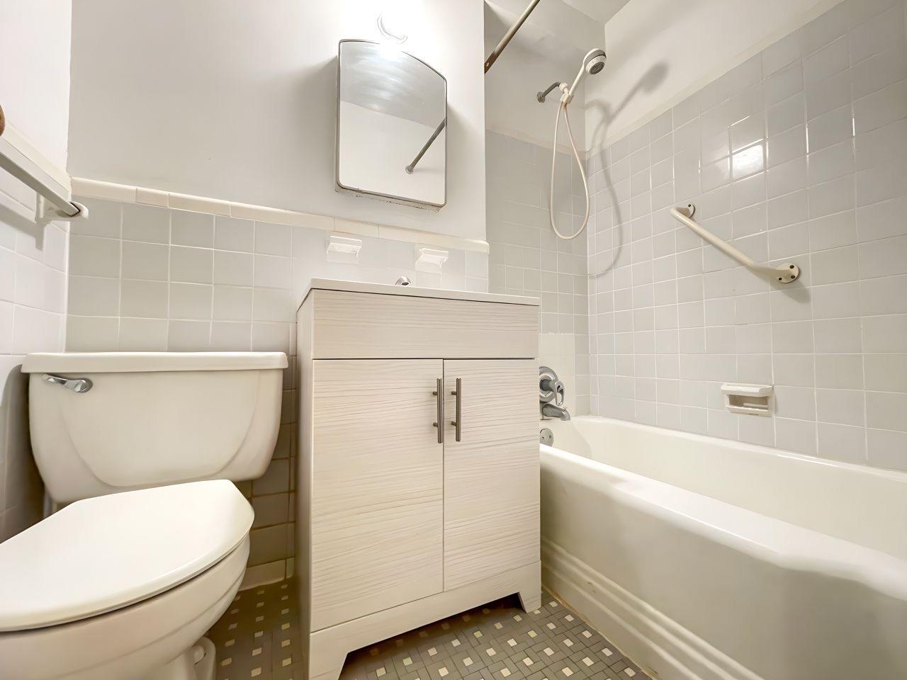 80 Knolls Crescent # 6B, Bronx, NY 10463