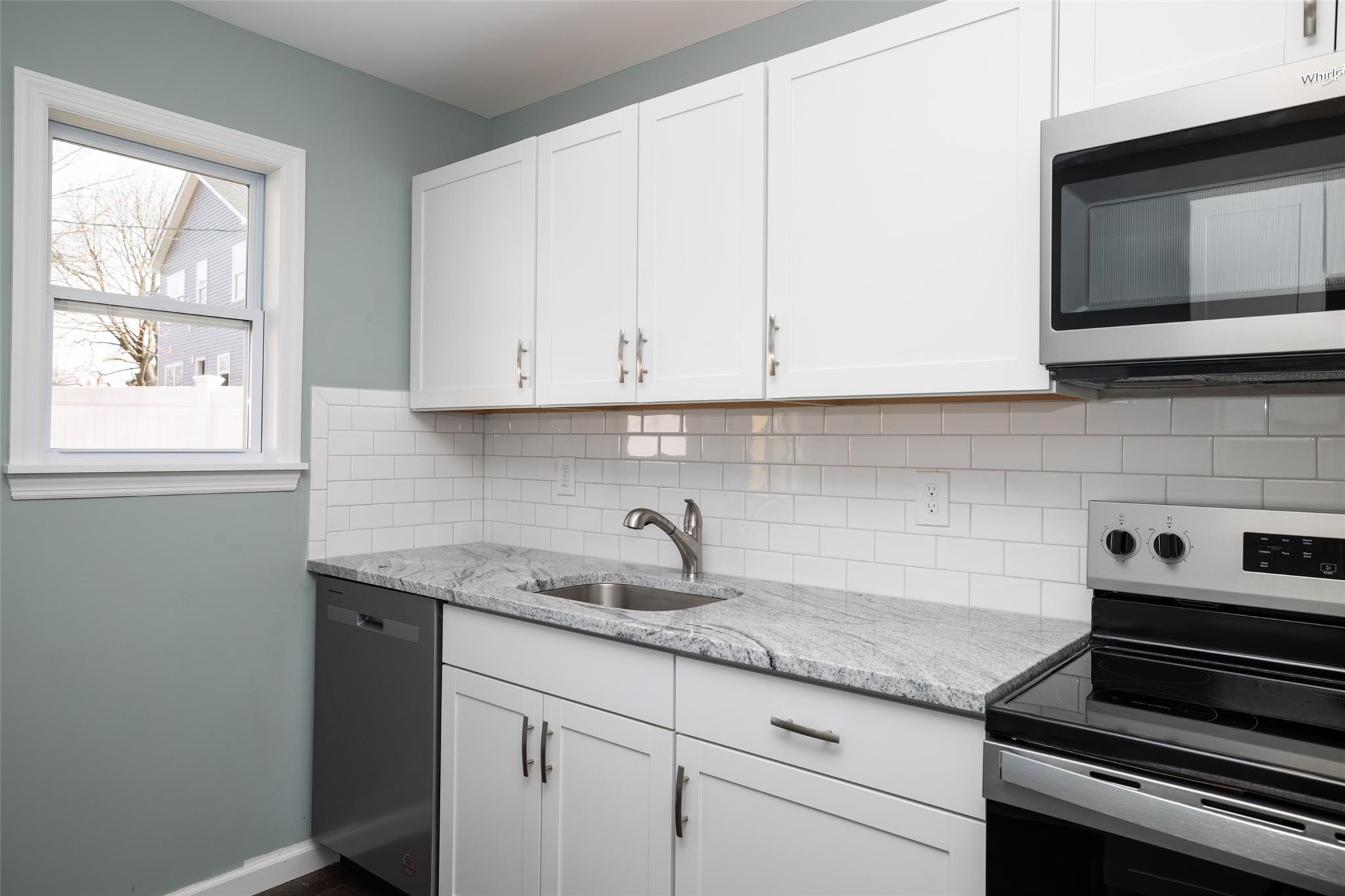 3 Emerald Lane N, Amityville, NY 11701