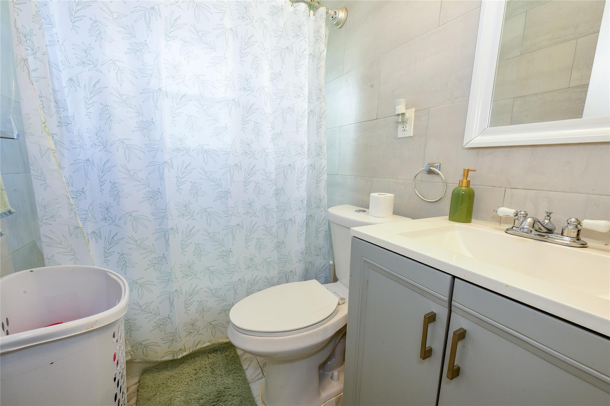 140-22 173, Jamaica, NY 11434