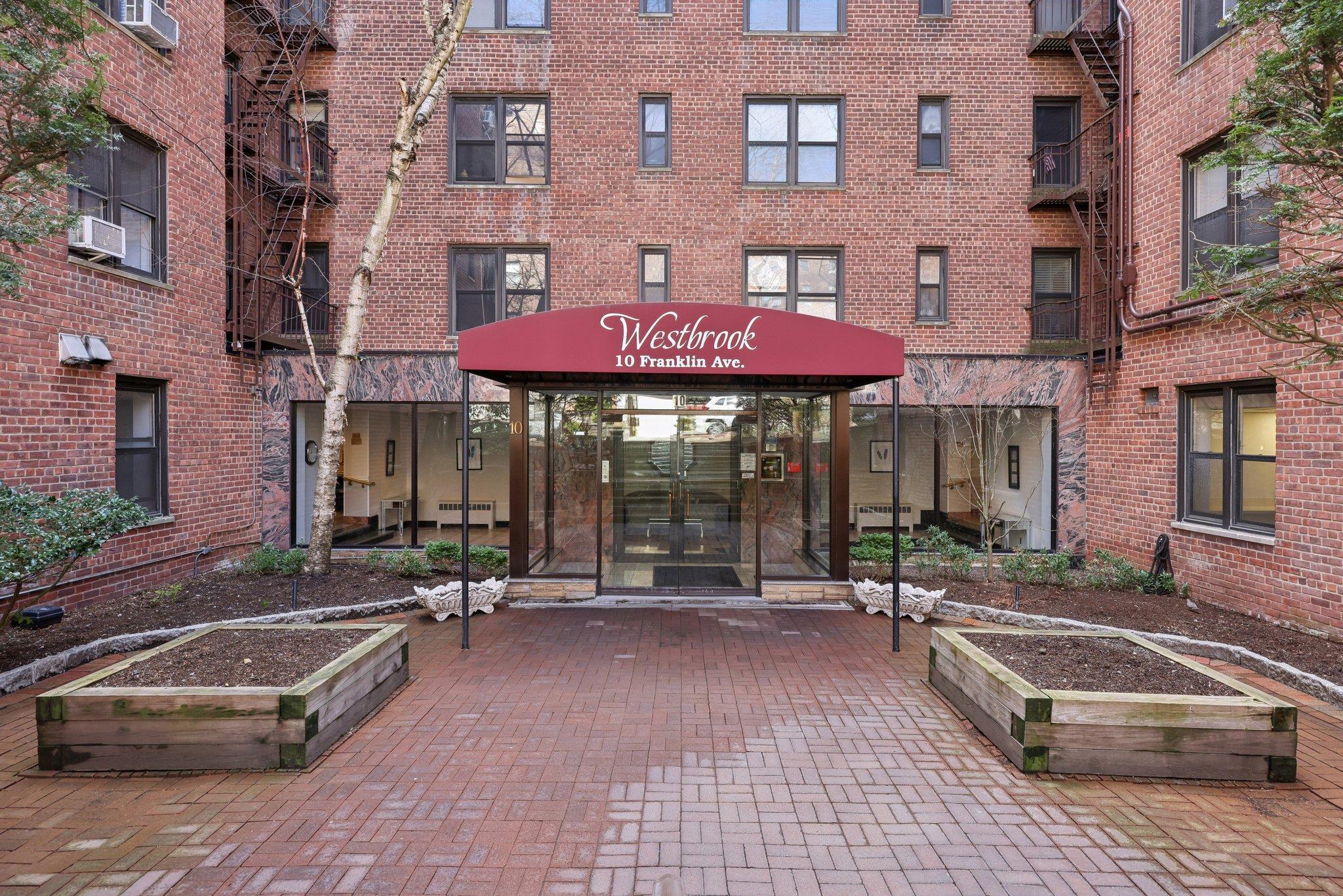 10 Franklin Avenue # 4L, White Plains, NY 10601