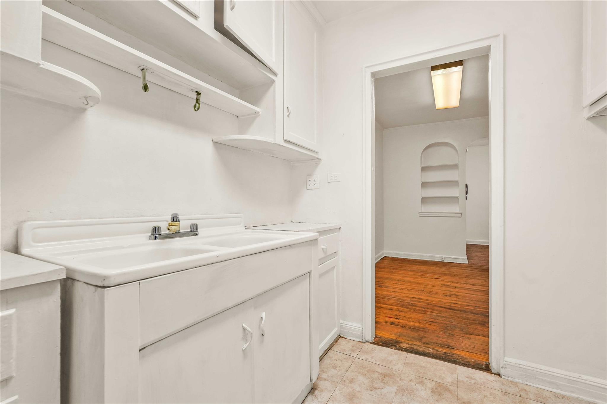 106-15 Queens Boulevard # 1C, Forest Hills, NY 11375