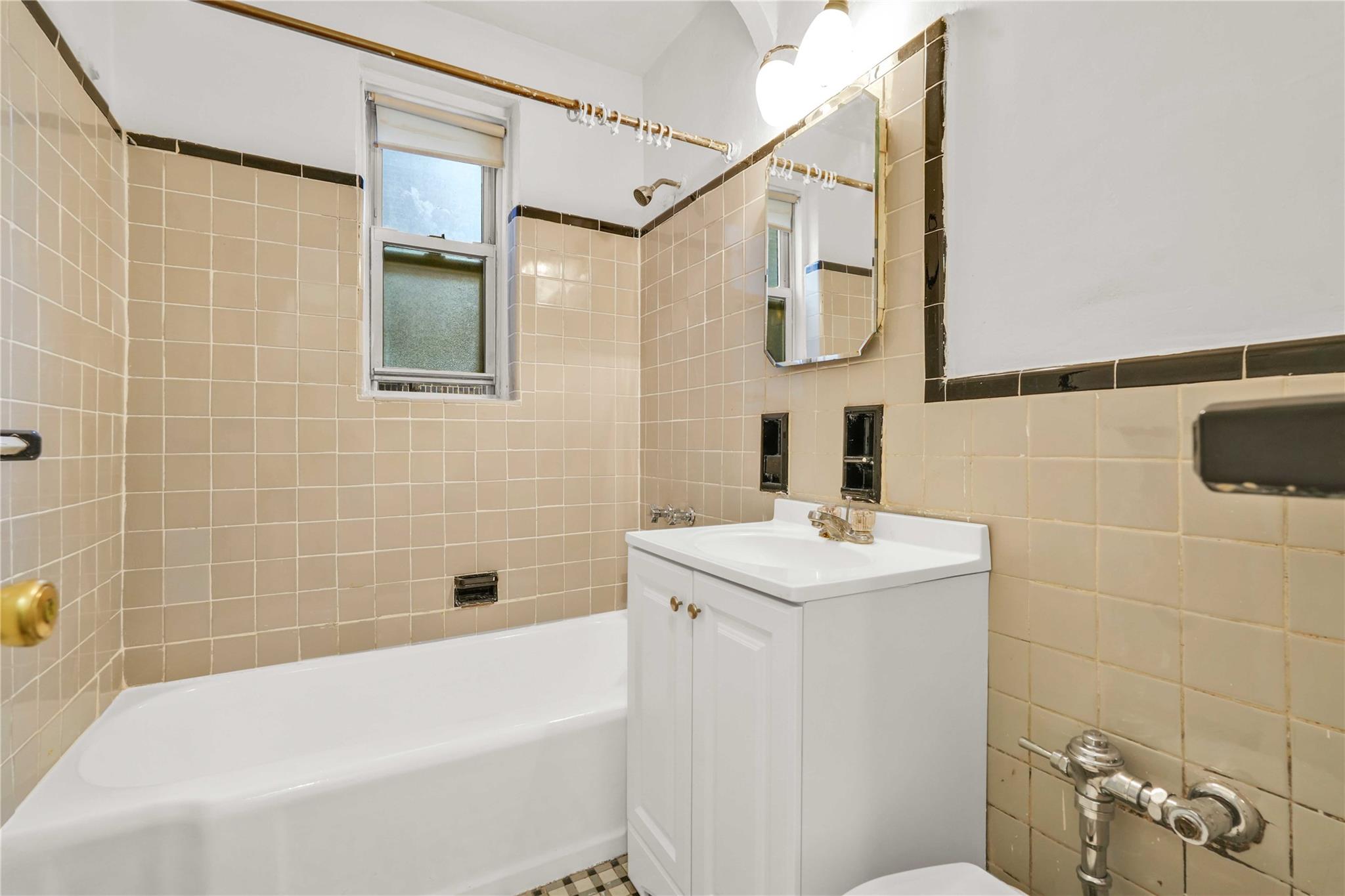 106-15 Queens Boulevard # 1C, Forest Hills, NY 11375