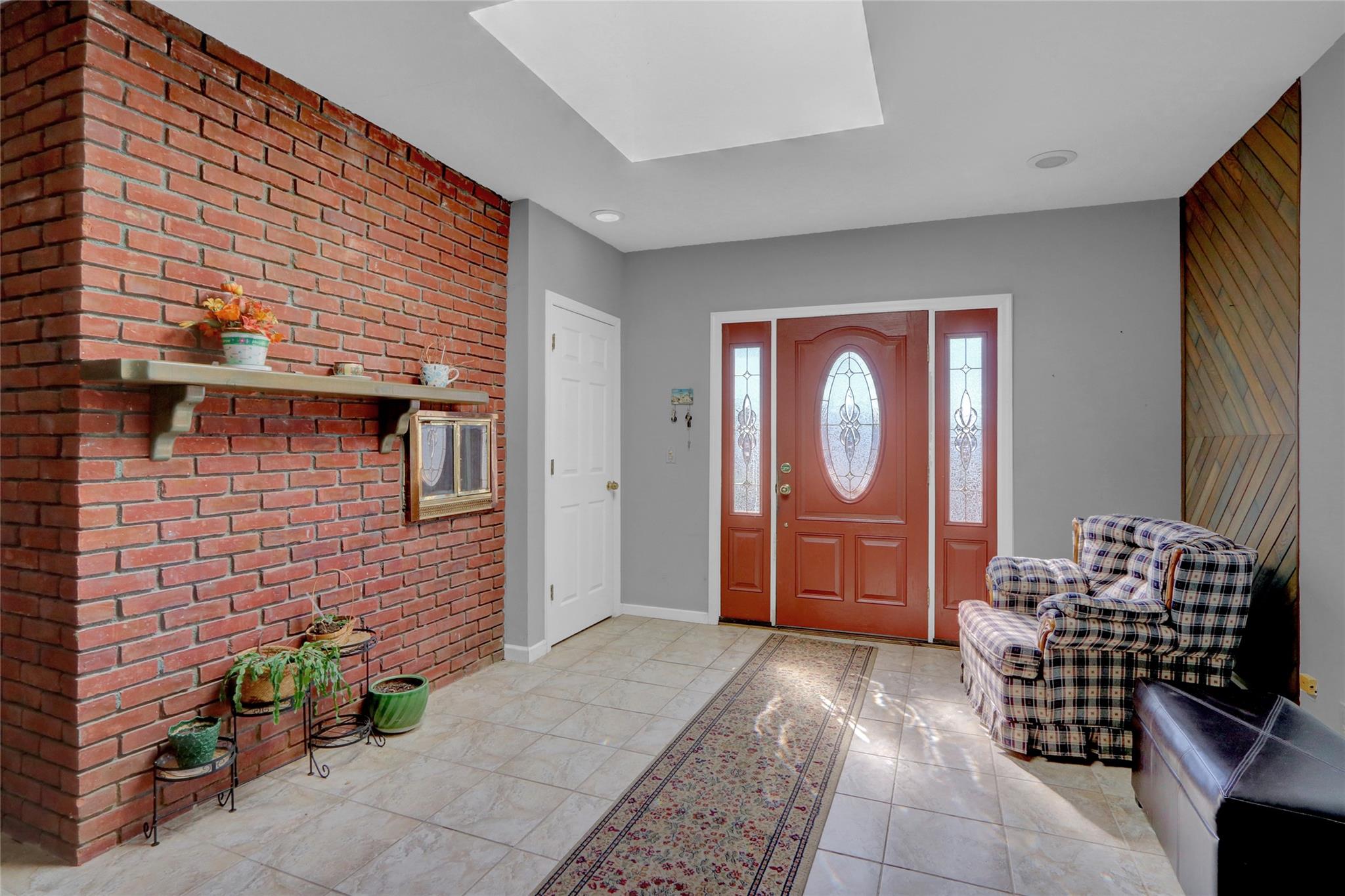 2049 Orinoco Drive, West Islip, NY 11795