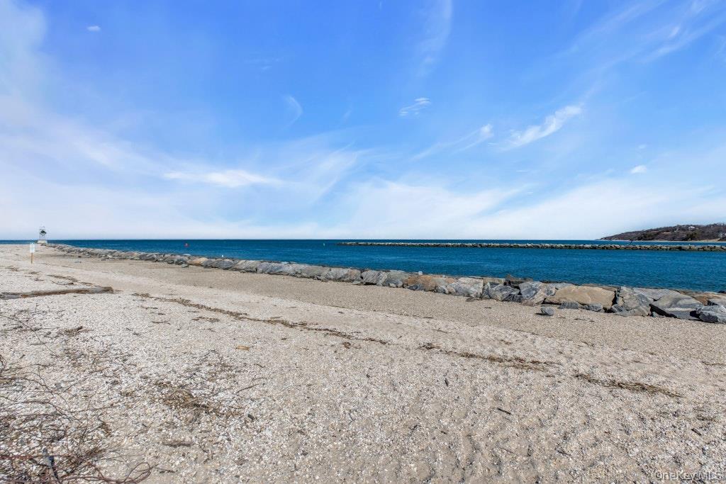 1380 Jackson Landing, Mattituck, NY 11952