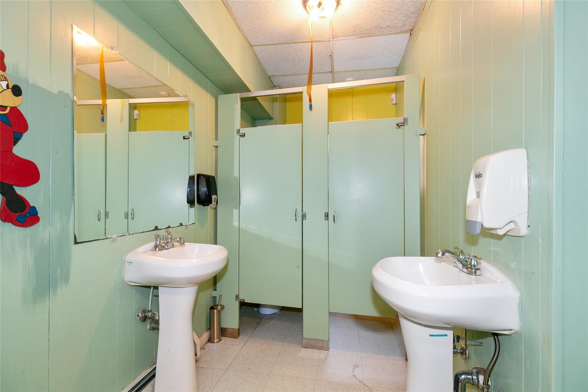 150 Herricks Road, Mineola, NY 11501