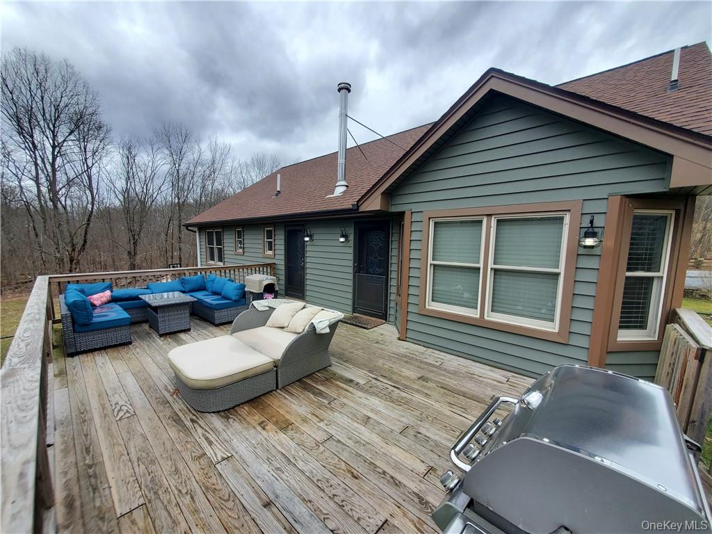 81 Logtown Road, Port Jervis, NY 12771