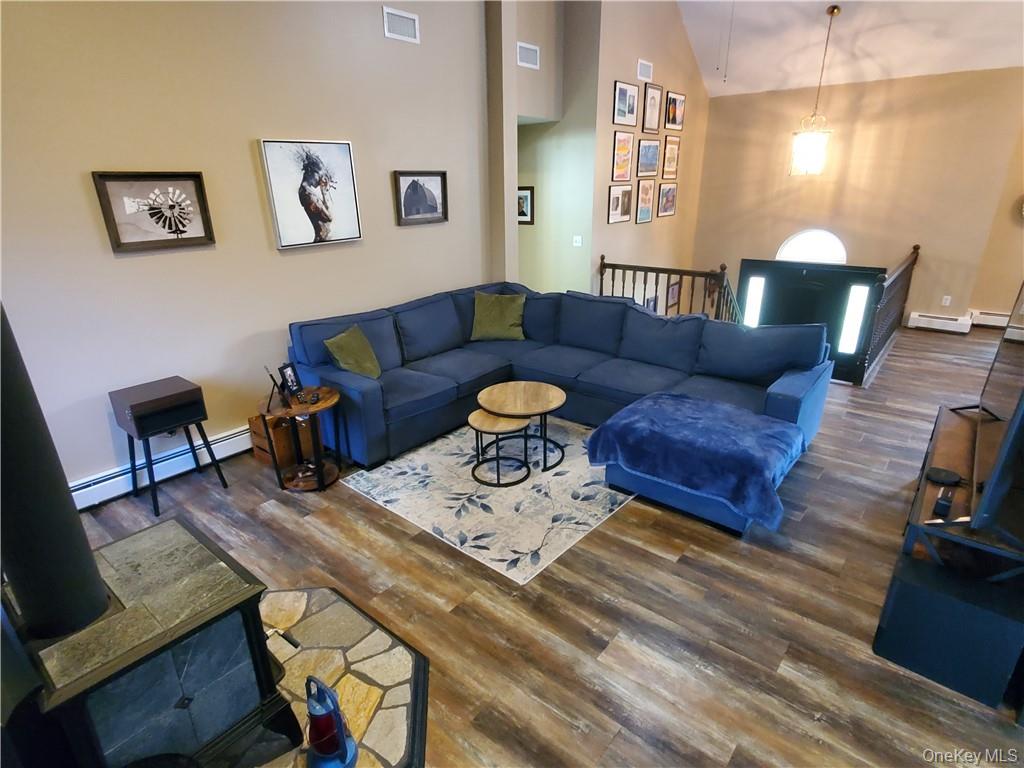 81 Logtown Road, Port Jervis, NY 12771