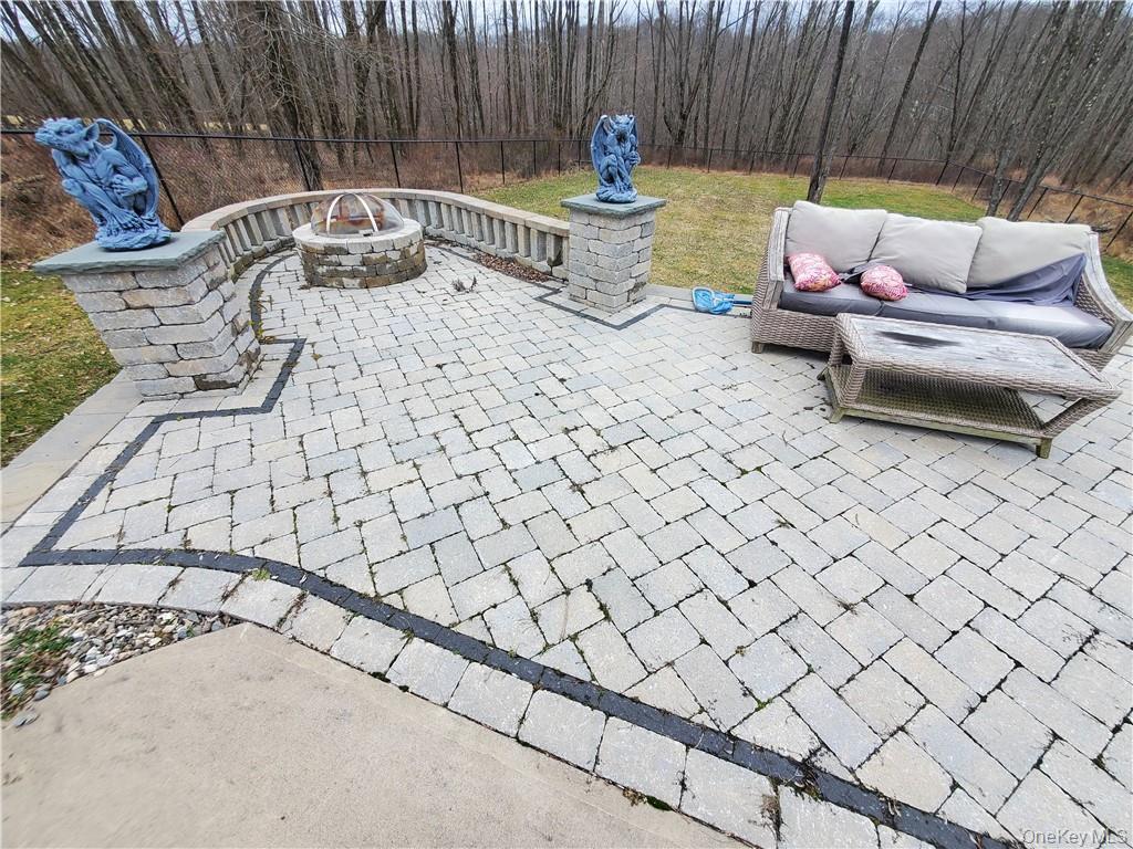 81 Logtown Road, Port Jervis, NY 12771