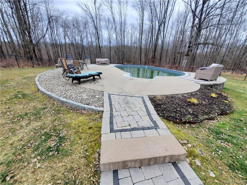 81 Logtown Road, Port Jervis, NY 12771