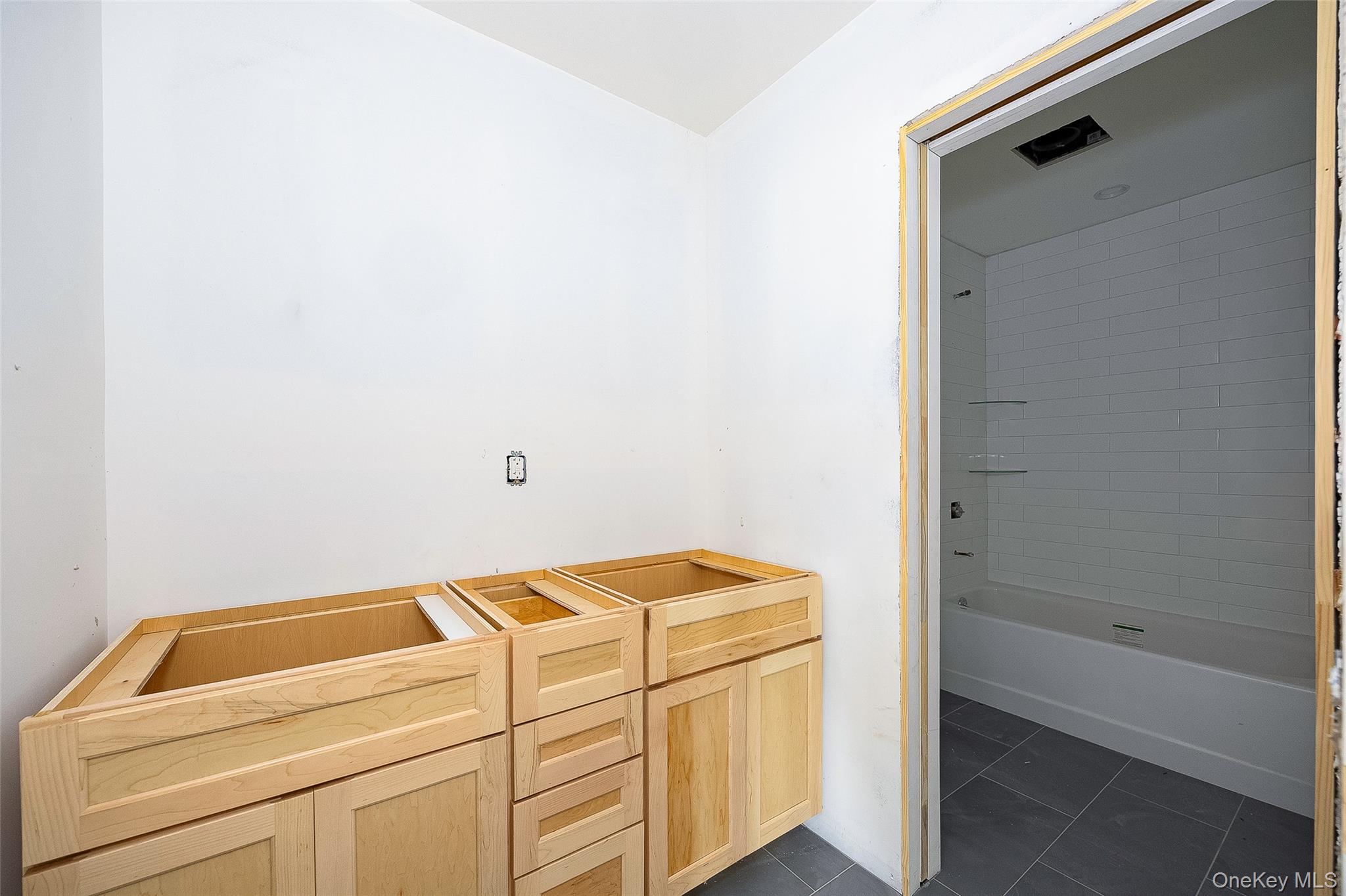 17 HENRY Street # 3, Beacon, NY 12508