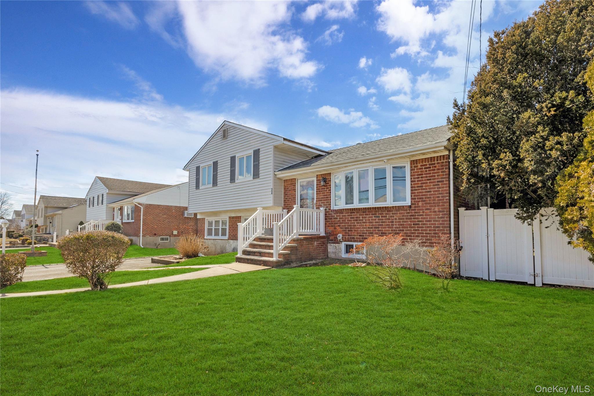 24 Monroe Avenue, Hicksville, NY 11801